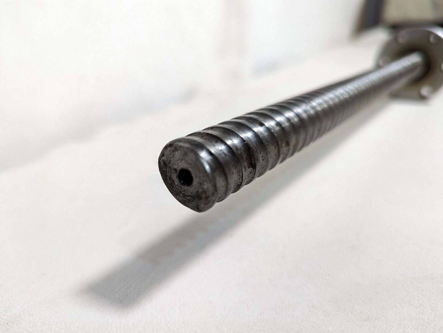 Lot of 4 feed screws, 3x 32 inches, 1x 36 inches long, plus some extras