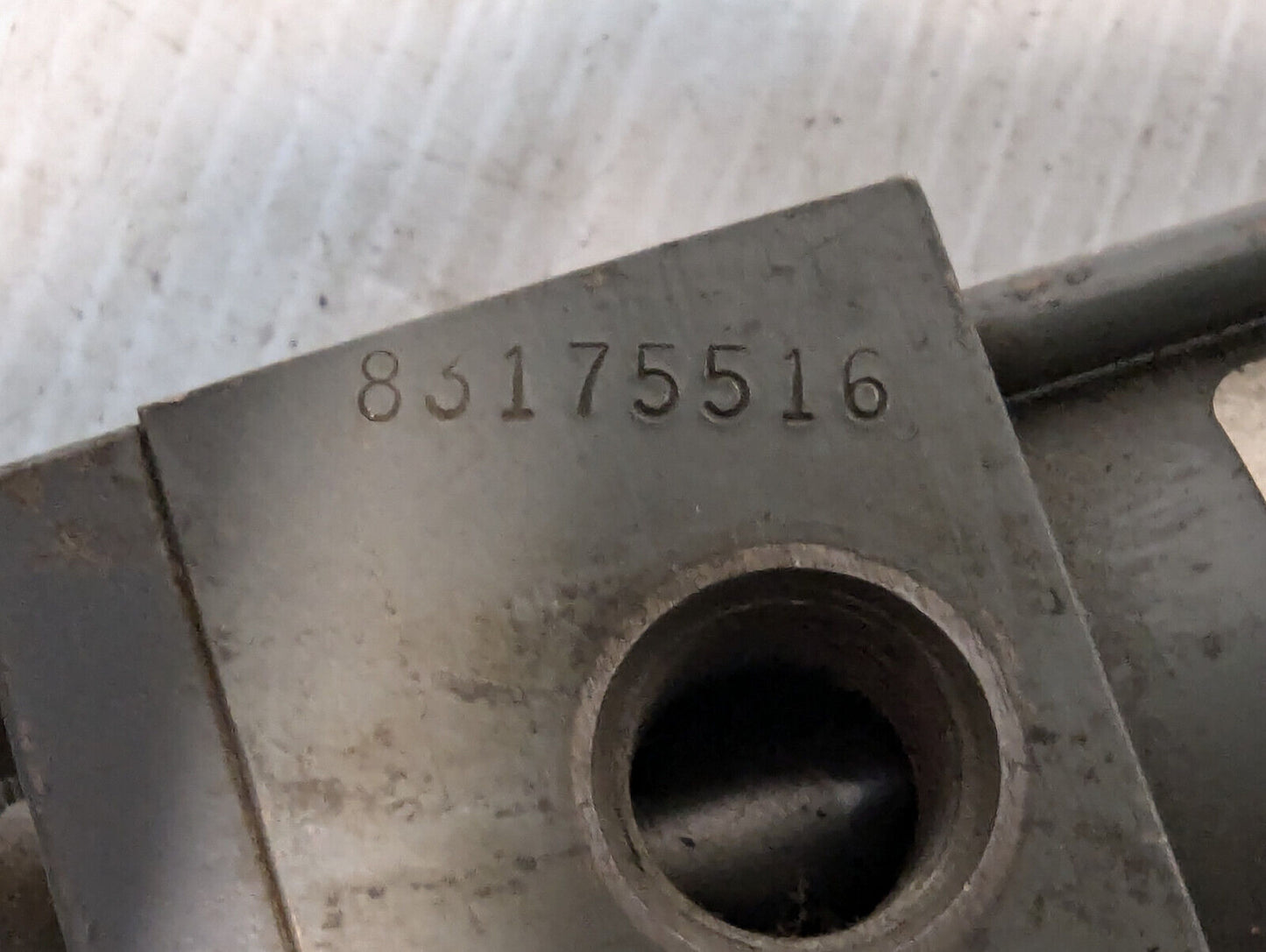 Miller B A 61R2N Pneumatic Cylinder 250 PSI, 4 stroke, 1 1/2 bore, 5/8 rod diam.