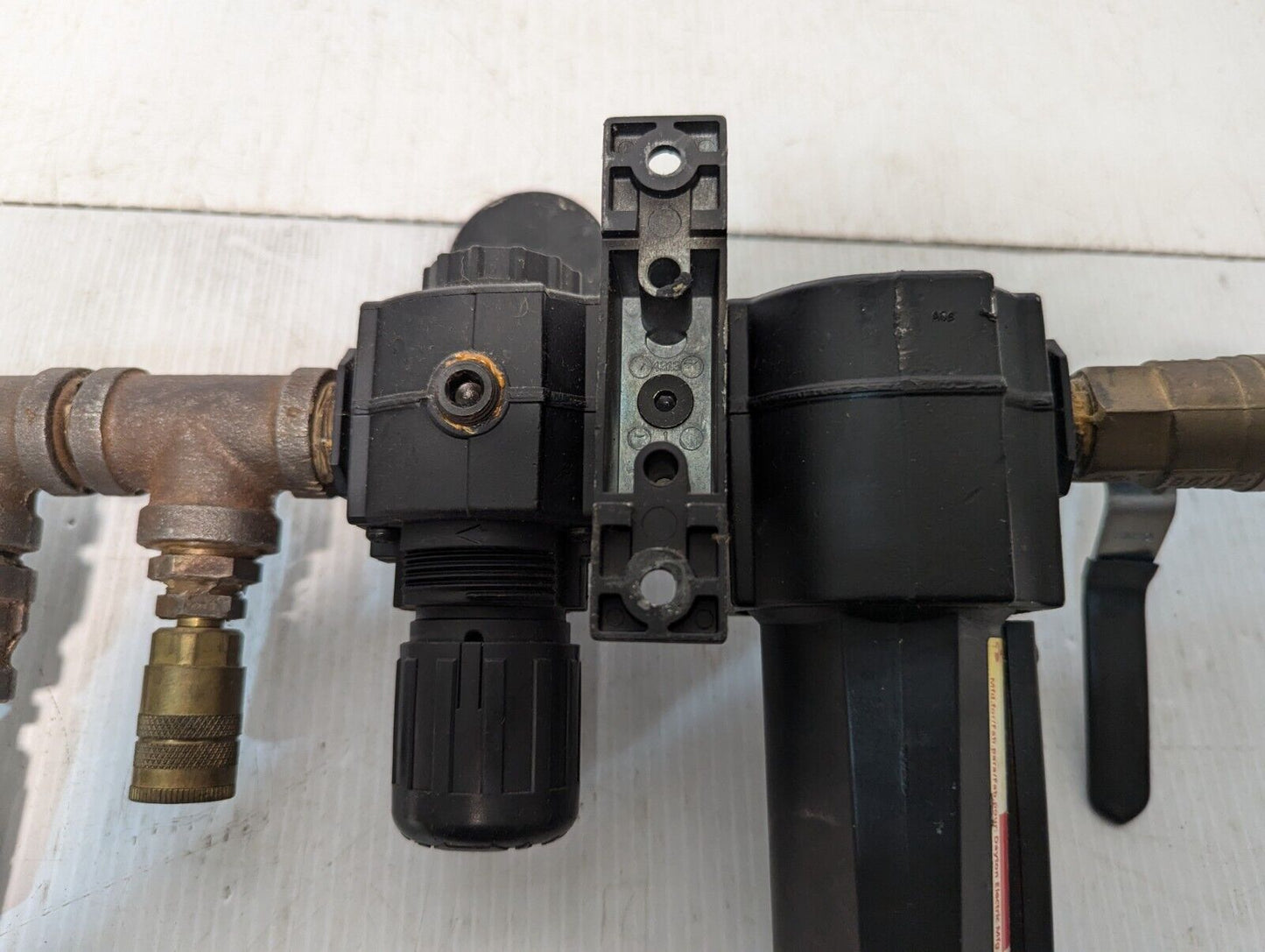 Air Preparation Assembly: Dayton 4ZL49, Dayton 4ZM20, two air hose connectors