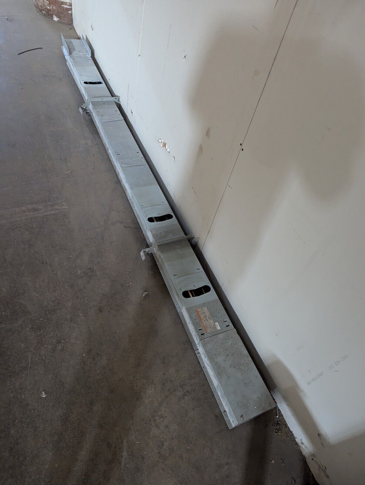 I-T-E ABD4024 BD Busway, 225A, 480/277V, 3 phase, 4 wire, 10 ft, Aluminum