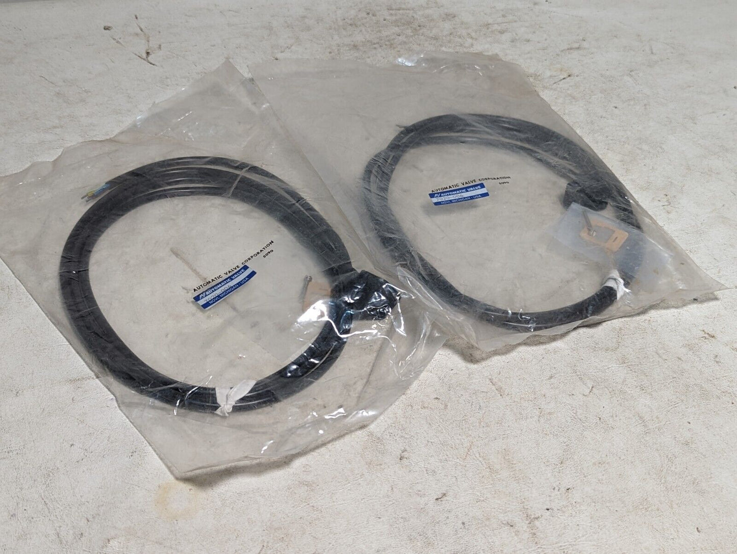Lot of 2 Automatic Valve 7020-006 DIN connectors, molded, 6ft cord, 3 wire