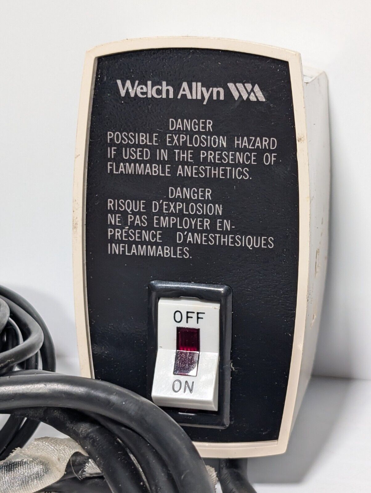WelchAllyn 49003 halogen headlight with 79003 power supply