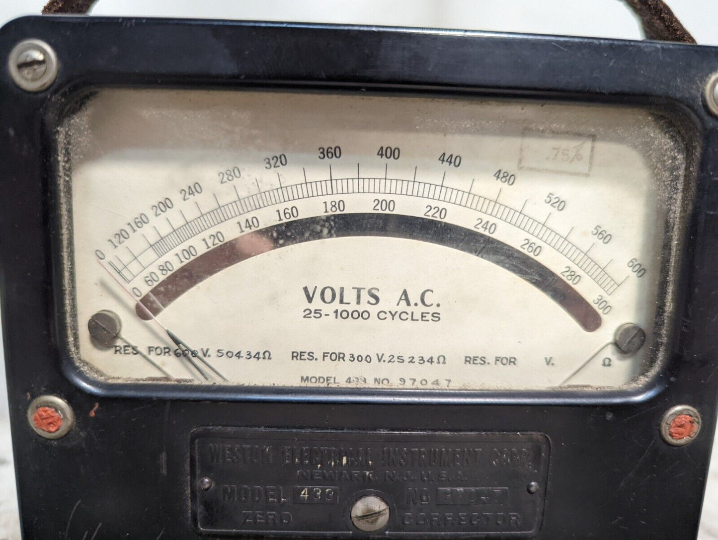 Weston 433 AC voltmeter, 0-600VAC, 25-1000 Hz, analog