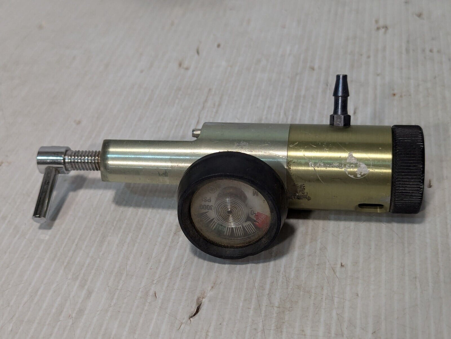 18080U Oxygen Regulator 8 LPM 50 PSI - Free Shipping