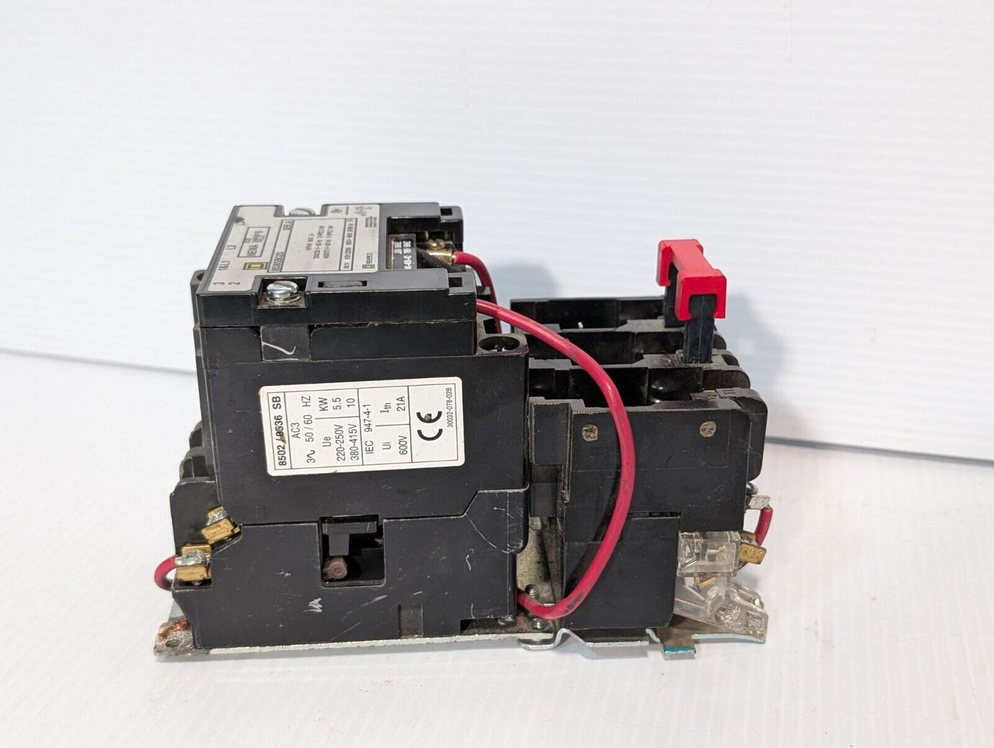 Square D 8536SBO2S motor starter, NEMA sz 0, 110/120VAC coil as pictured