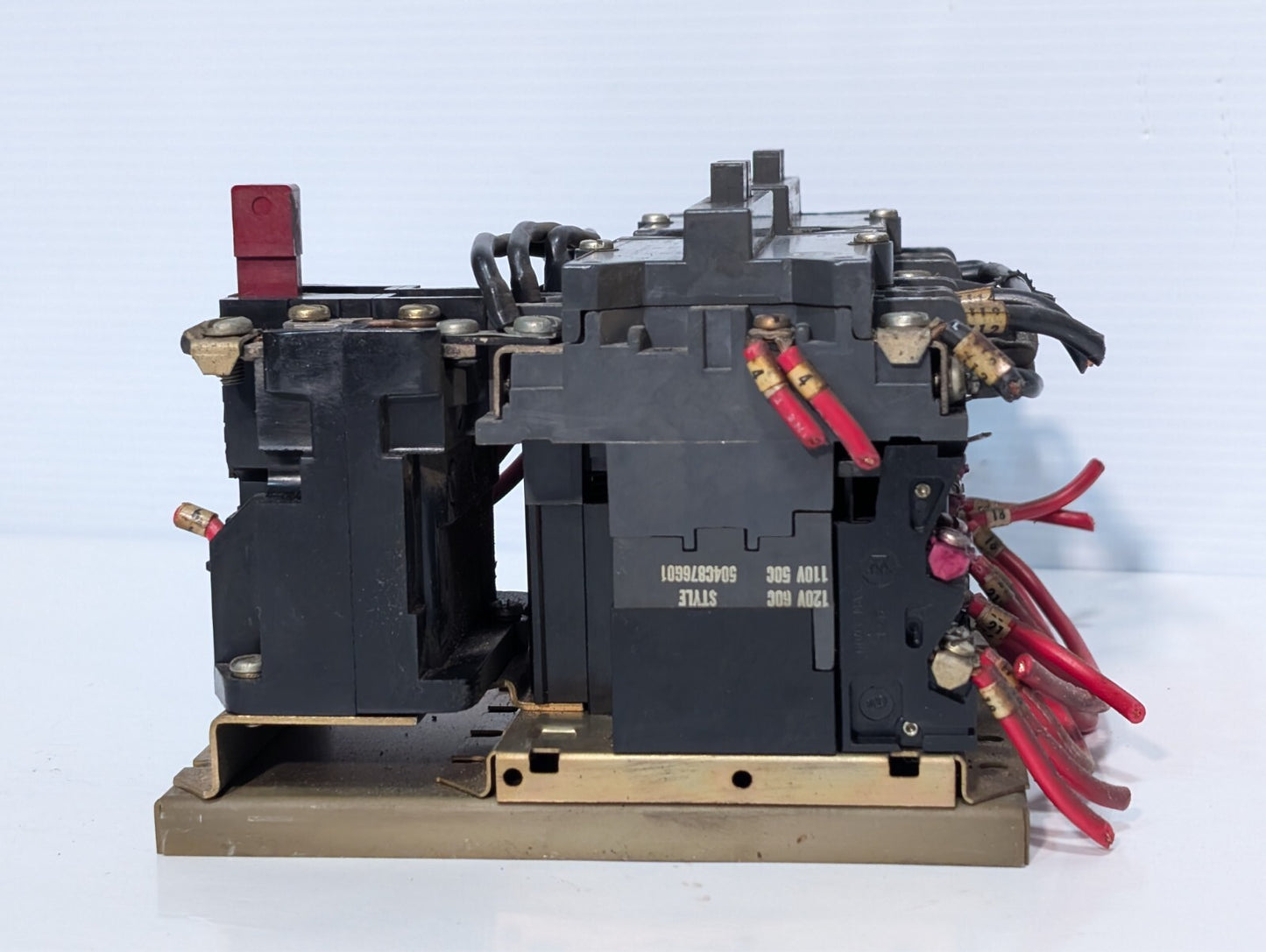 Westinghouse A210M1CAC Size 1 Motor Starter / Overload Relay Single + Polyphase