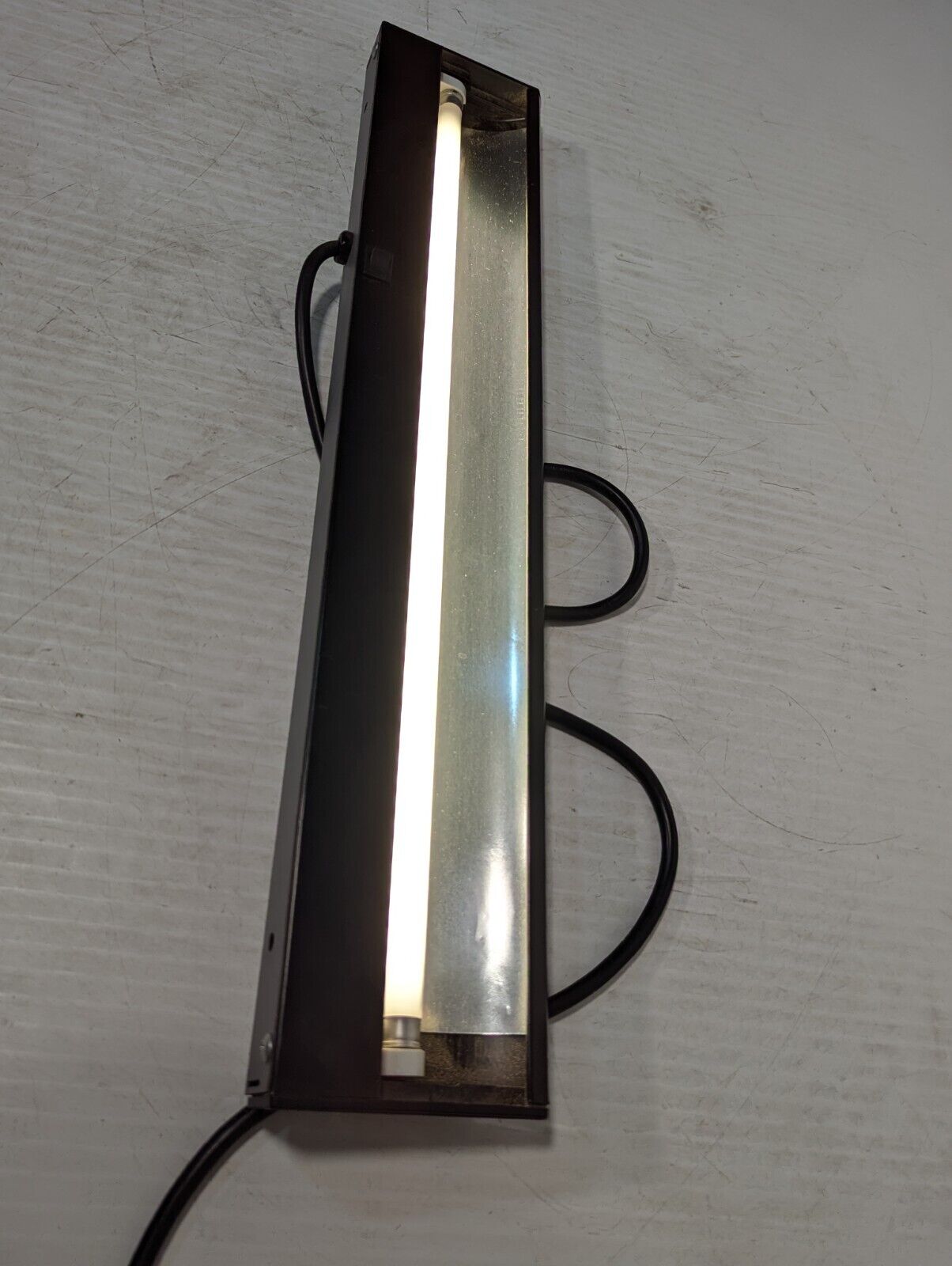 LightCorp MT5 TAZETTA Fluorescent Under Shelf Light - Free Shipping