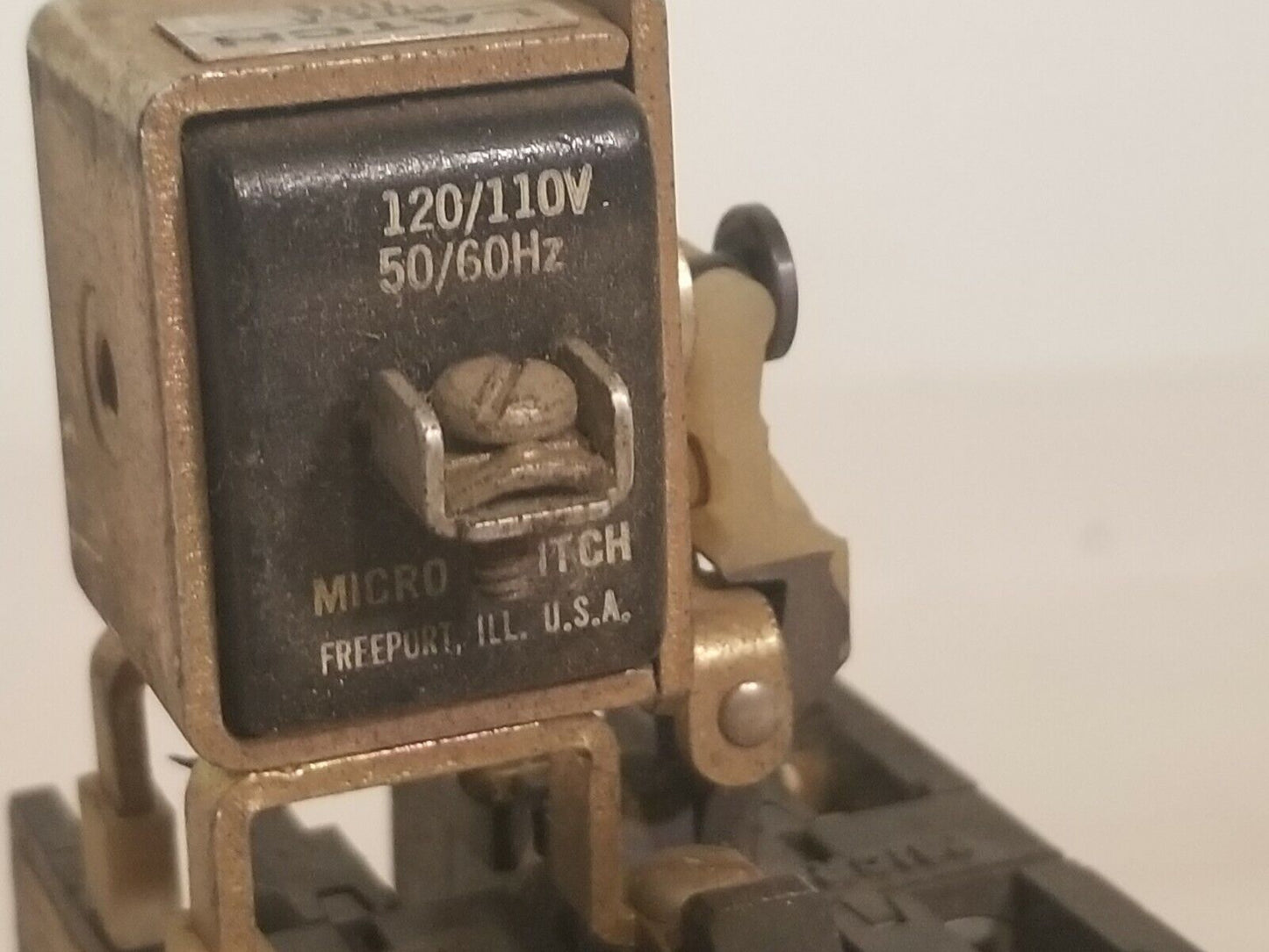 Adder Micro Switch RYCA40 MDL B 600VAC 10A NEMA A600 RYAA20