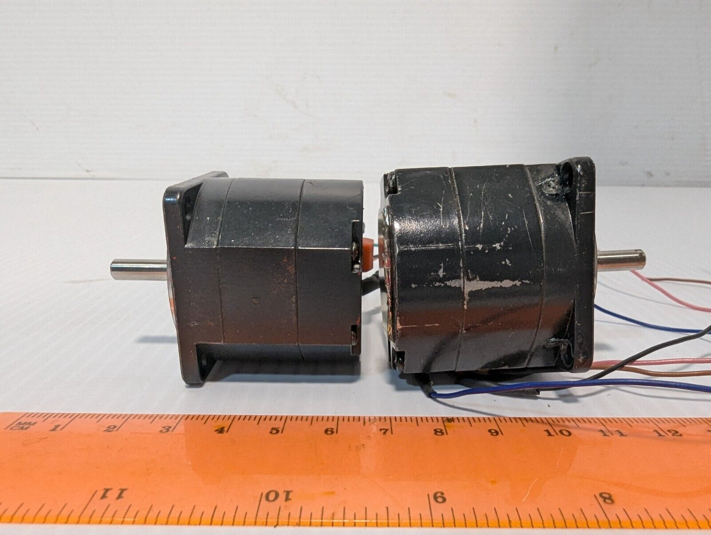Vexta PH544-NA Stepping Motor, DC, 0.75A, 5 phase, 0.72 deg/step - Free Shipping
