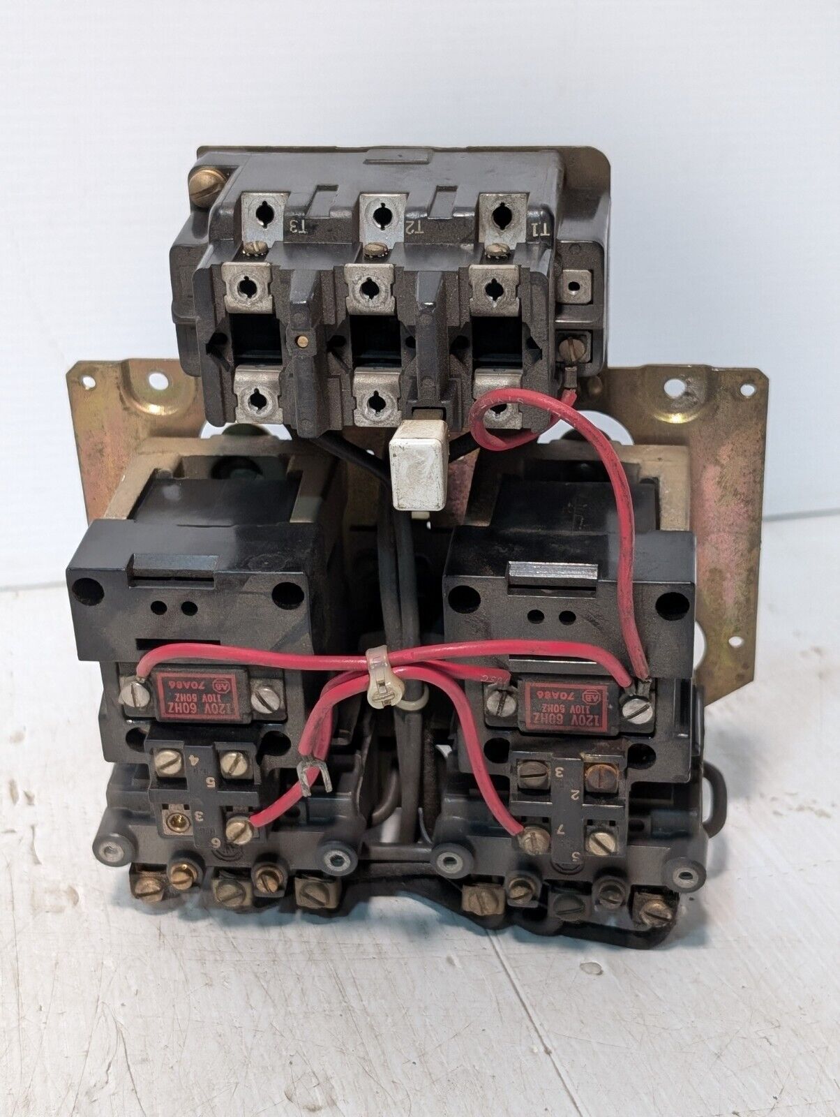Allen-Bradley Reversing Motor Starter with 70A86 coils, NEMA 1? - Free Shipping