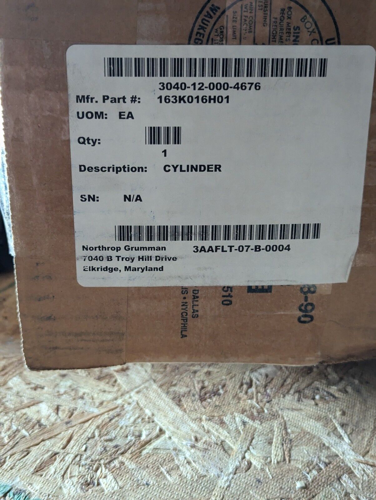 Exceptionally large cylinder with Aurora MM-16 T spherical rod end - Free Ship