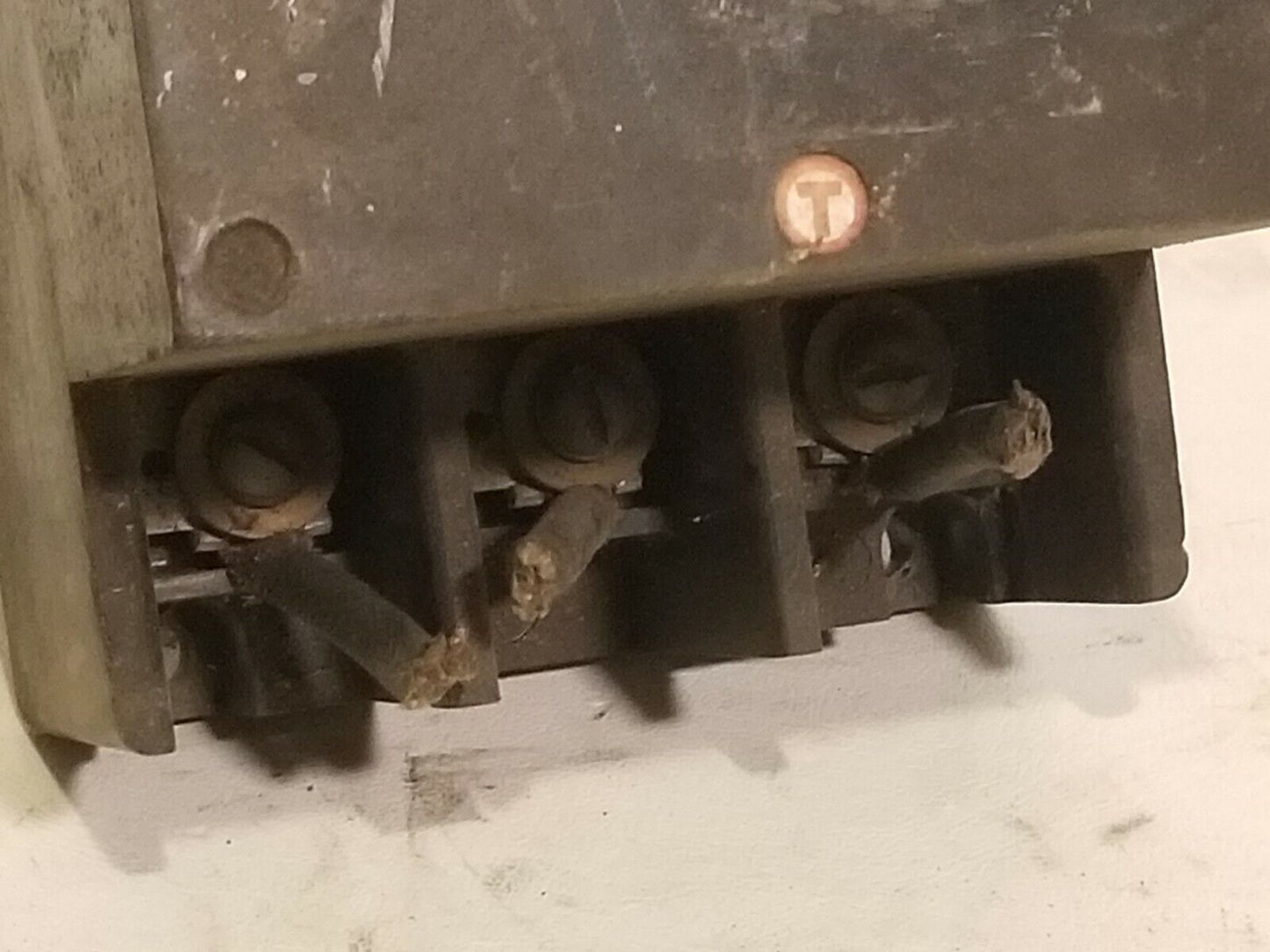 Trumbull AT35015 315 circuit breaker, 15 amps, 3 poles, 240 VAC, used