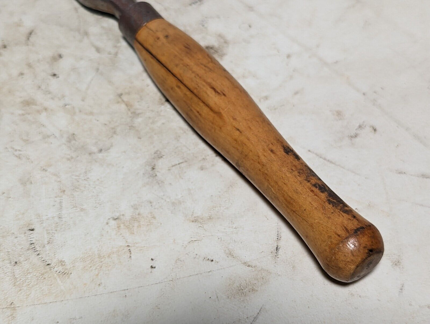 Wood-turning chisel head/handle to use changeable blades, no blades included
