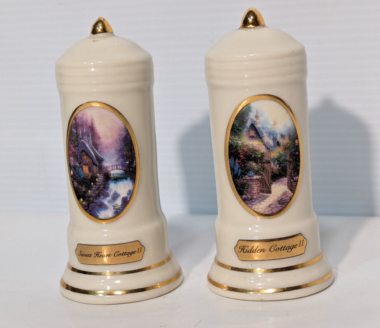 Thomas Kinkade Porcelain Salt and Pepper Shakers Sweet Heart, Hidden Cottage II