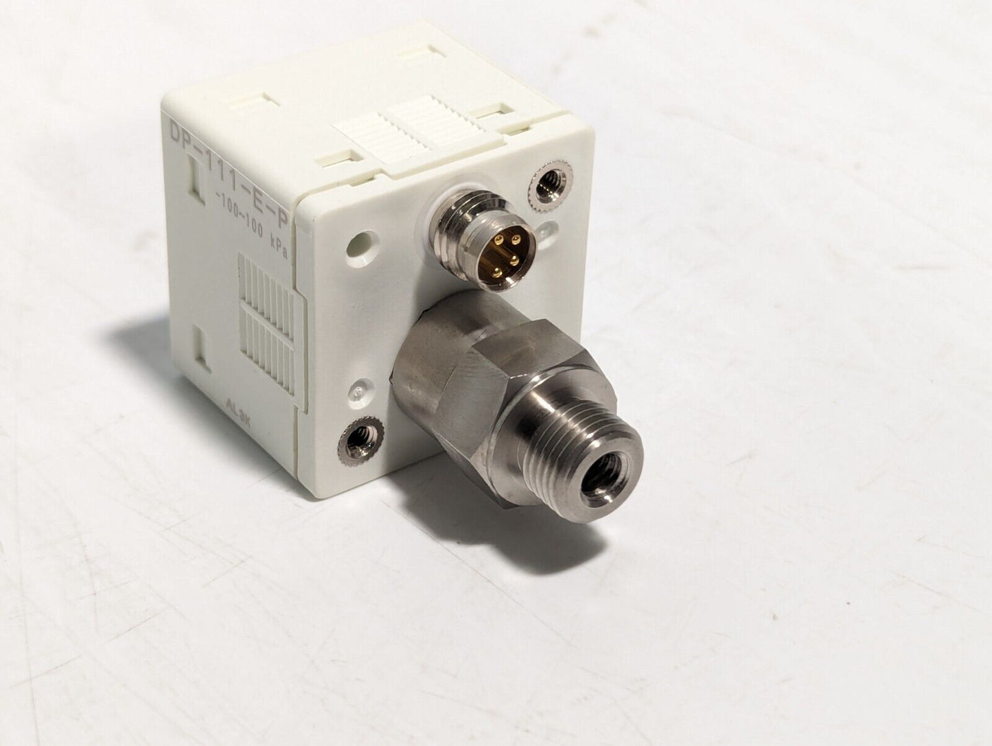 SunX DP-100 DP-111-E-P Digital Pressure Sensor, 12-24VDC, 1/8NPT - Free Shipping