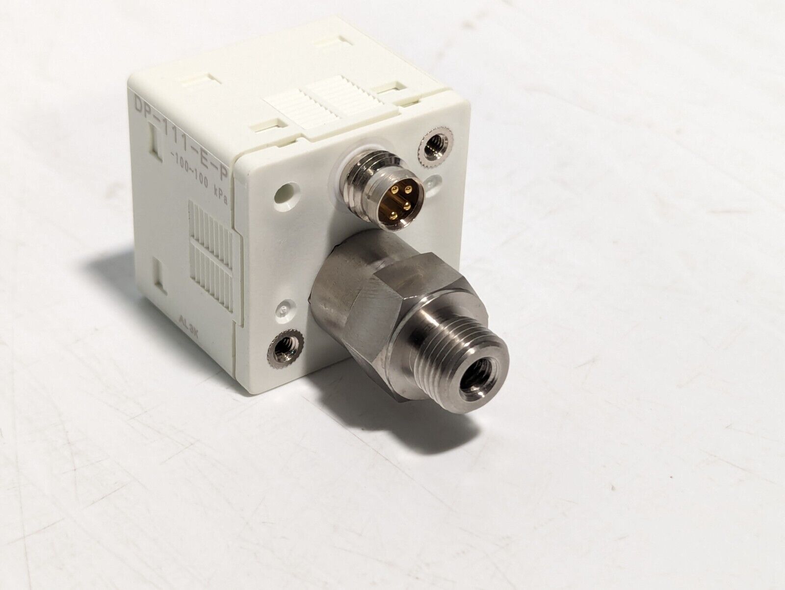 SunX DP-100 DP-111-E-P Digital Pressure Sensor, 12-24VDC, 1/8NPT - Free Shipping