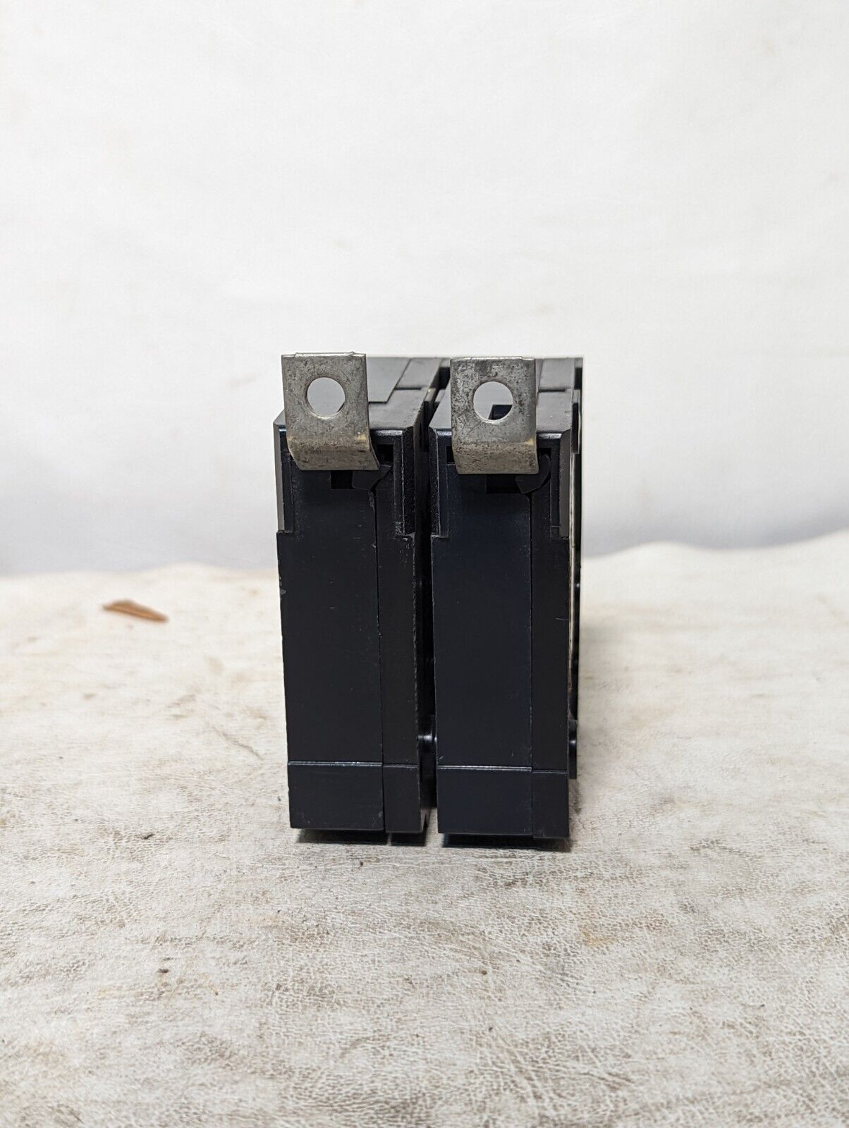 Westinghouse BA240 circuit breaker, 40A, 120/240VAC, 2 poles, no throw connector