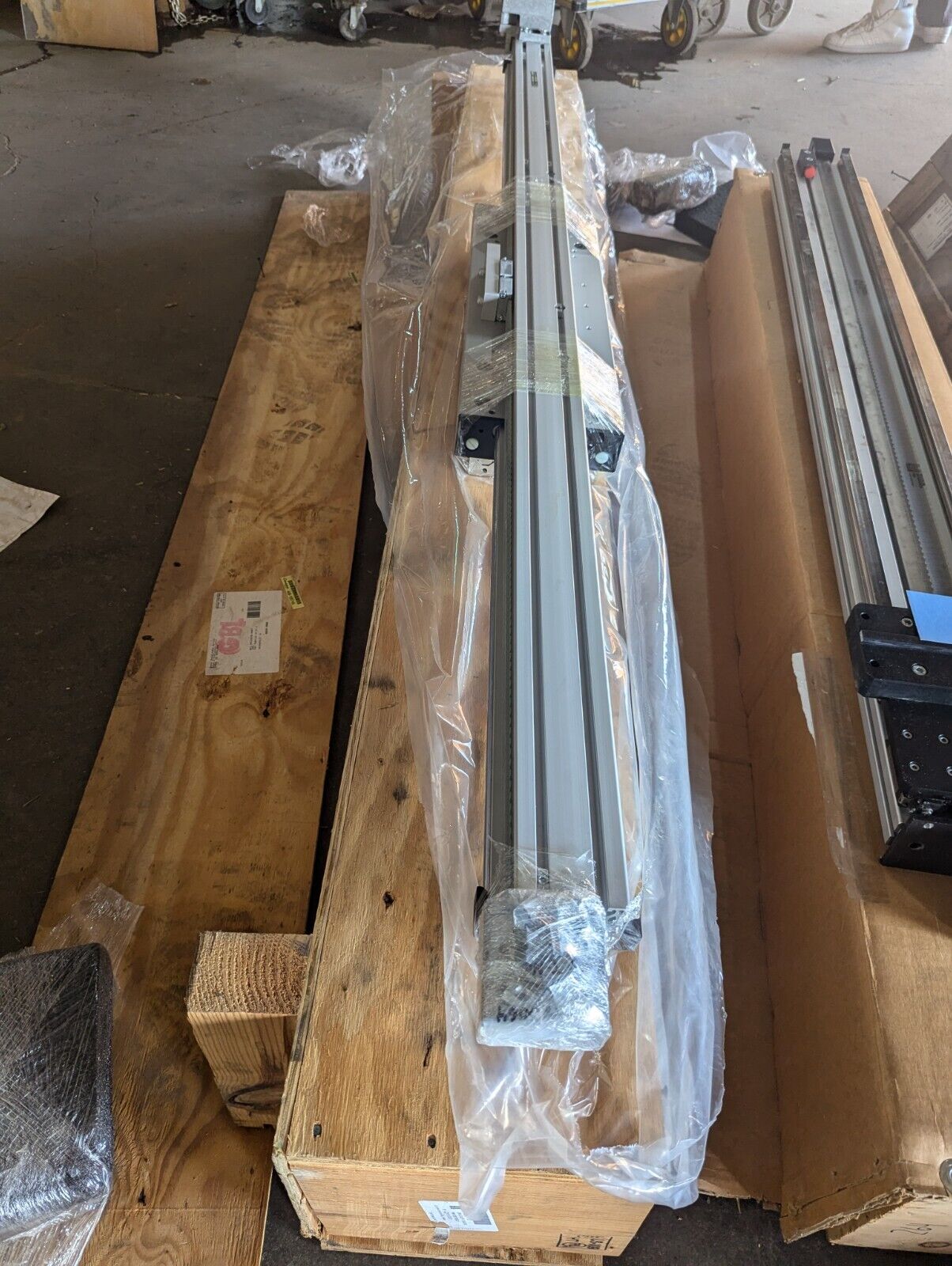 Macron 11237E01 Linear Rail Actuator / 3915-12-000-4790 Vertical Feeder Lift