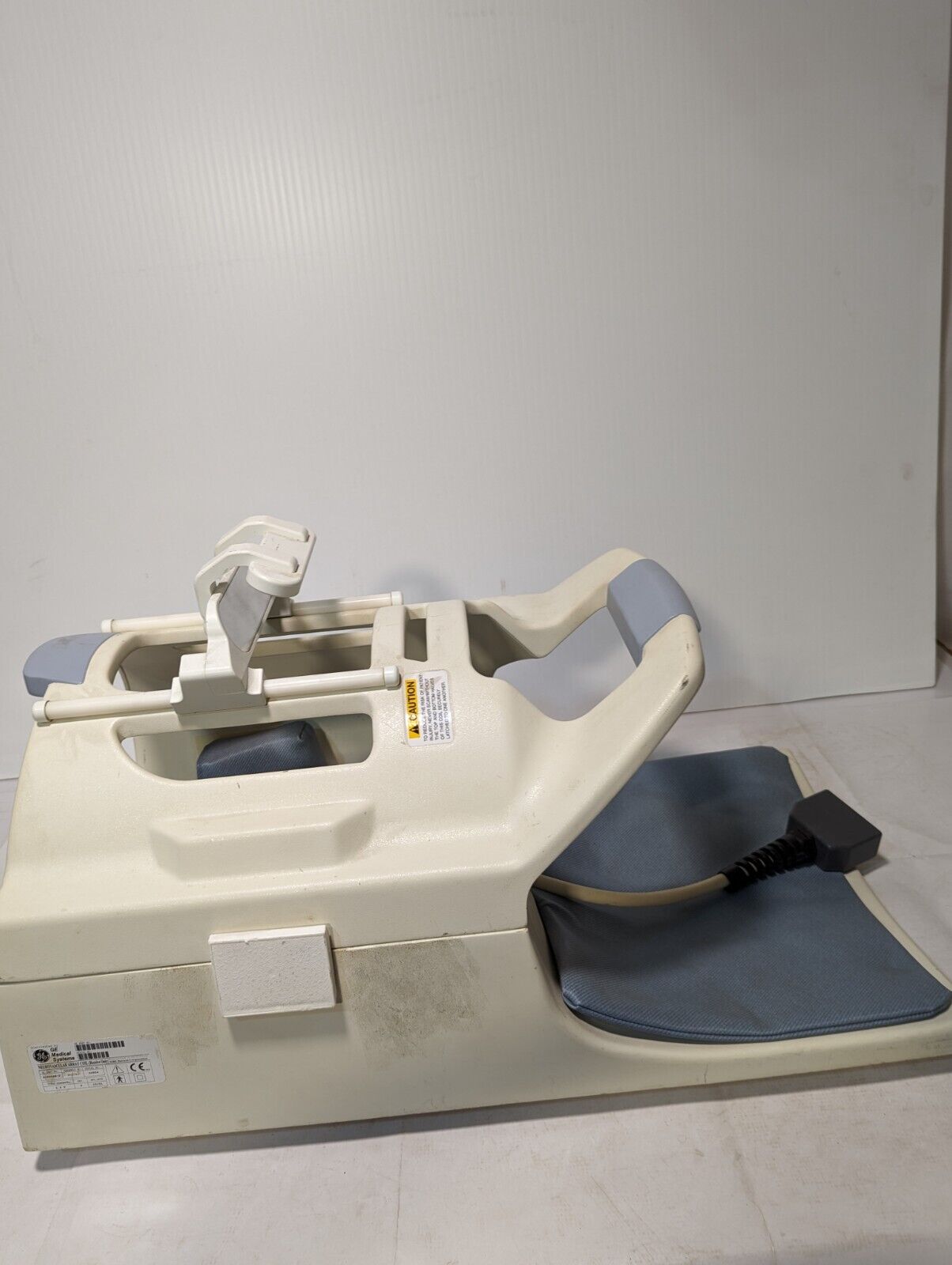 GE 2293668-2 Neurovascular Array Coil (Receive Only) MRI, 1.5T - Free Shipping