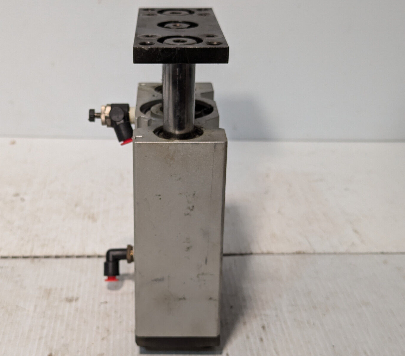 SMC MGQL50-100 -Z73L-XC Compact Guide Cylinder 145 PSI, 1.00 MPa -Free Shipping