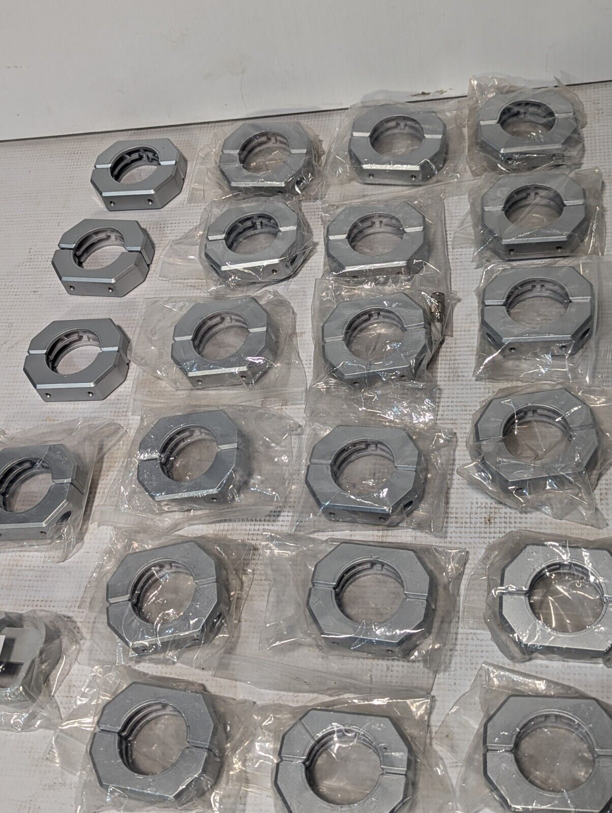 Lot of 22 plastic clamps as pictured