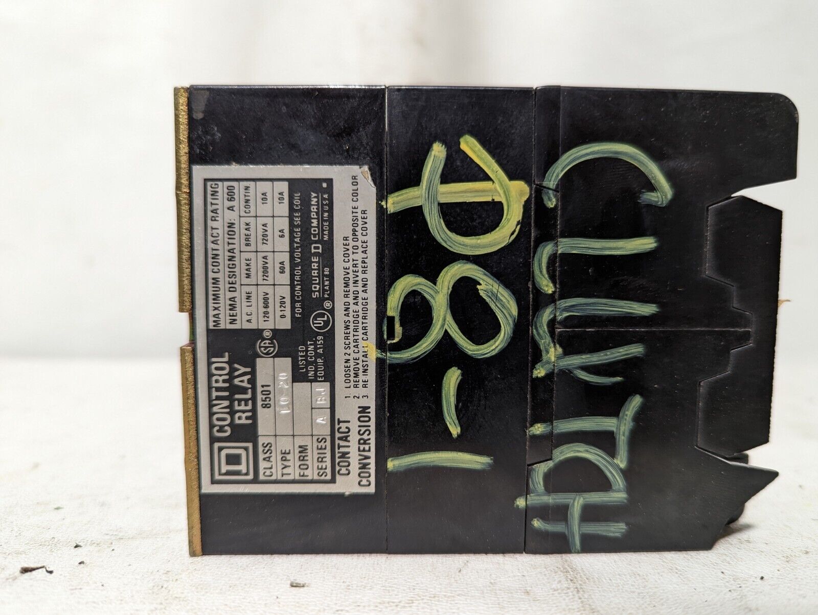 Square D 8501-L020 control relay, type L, 110/120VAC coil