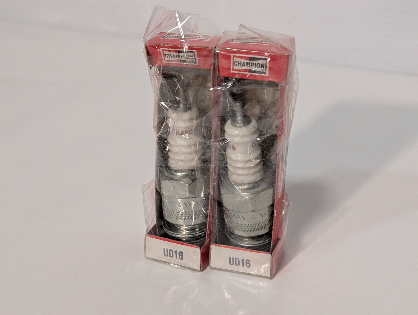 Standard Automotive Parts AL-147 Distributor Cap, (2) Champion UD16 Spark Plugs