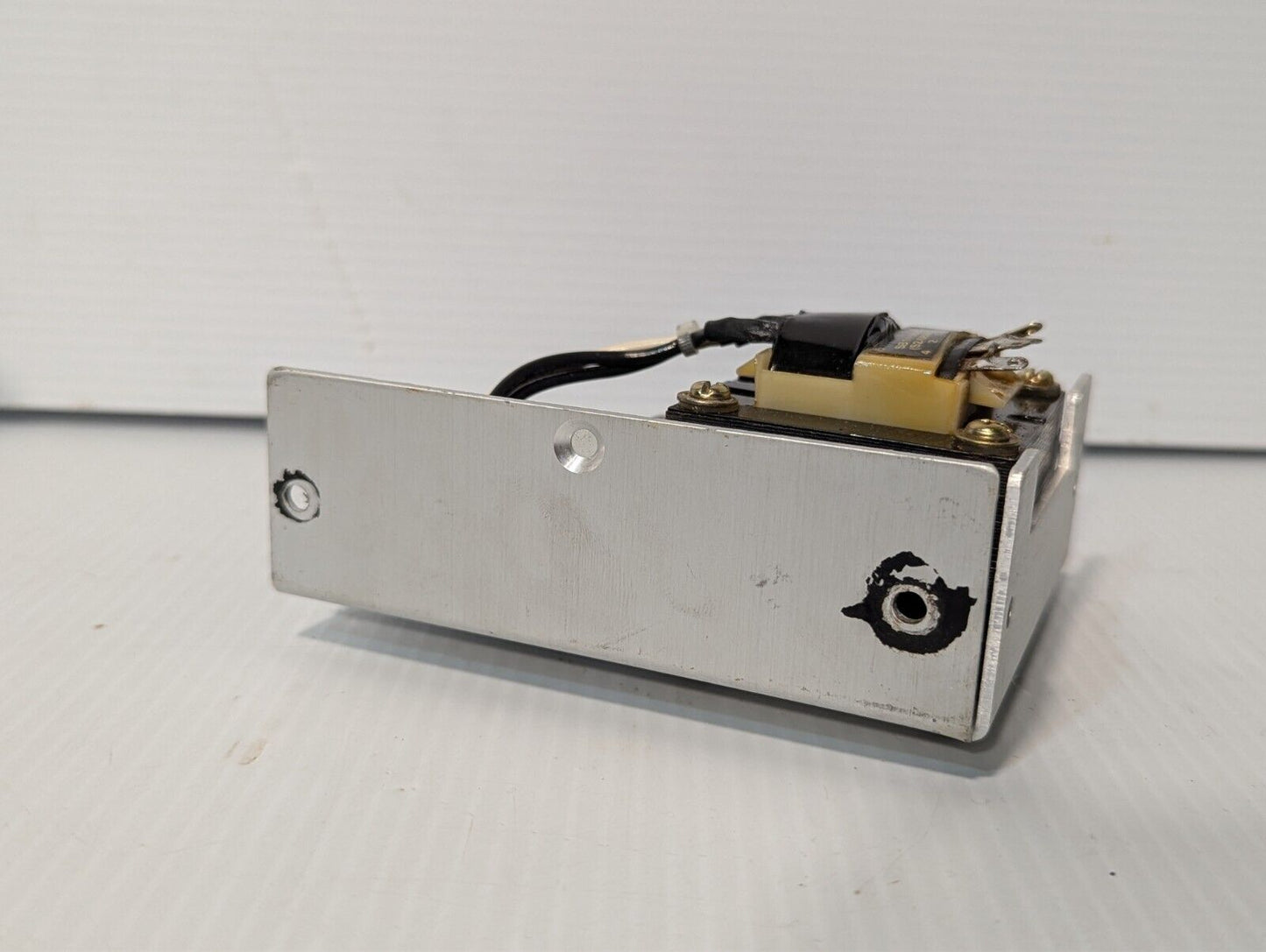 Sola SLS-15-015 Regulated Power Supply Outlet Surplus - Free Shipping+Return