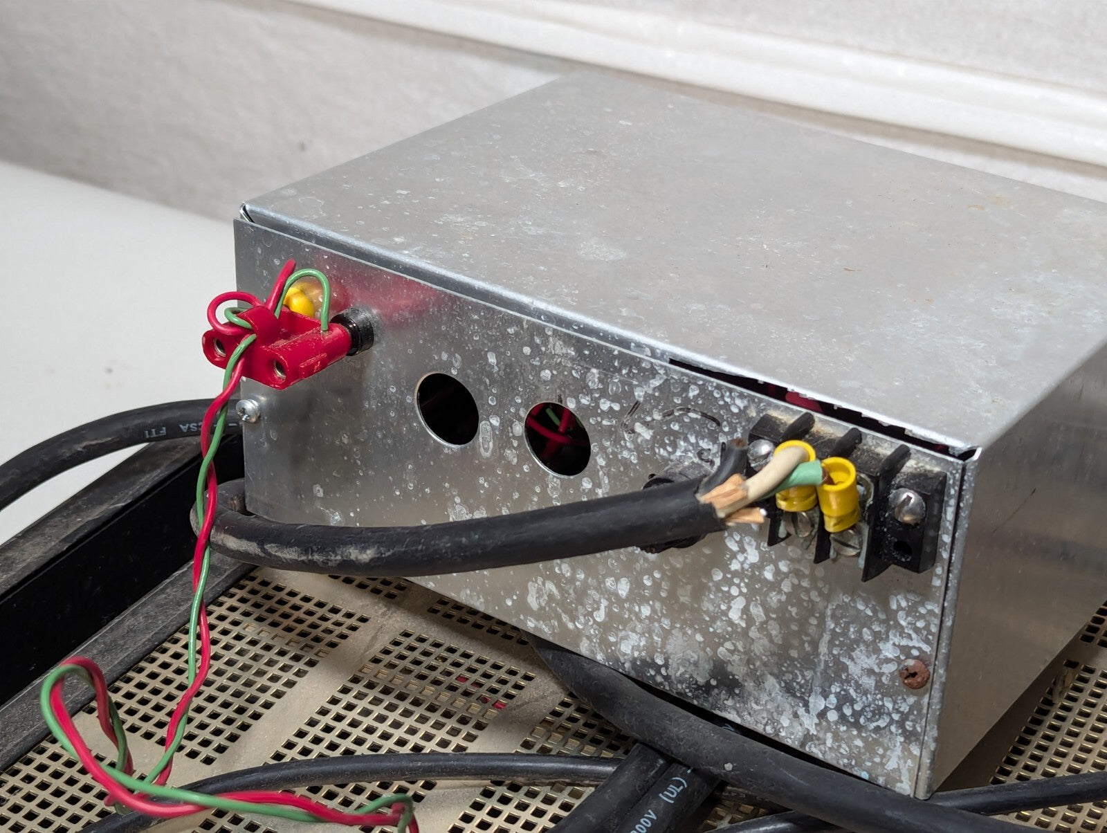 Acopian R4286 Rack Mount Regulated DC Power Supply Unit, Possibly Custom