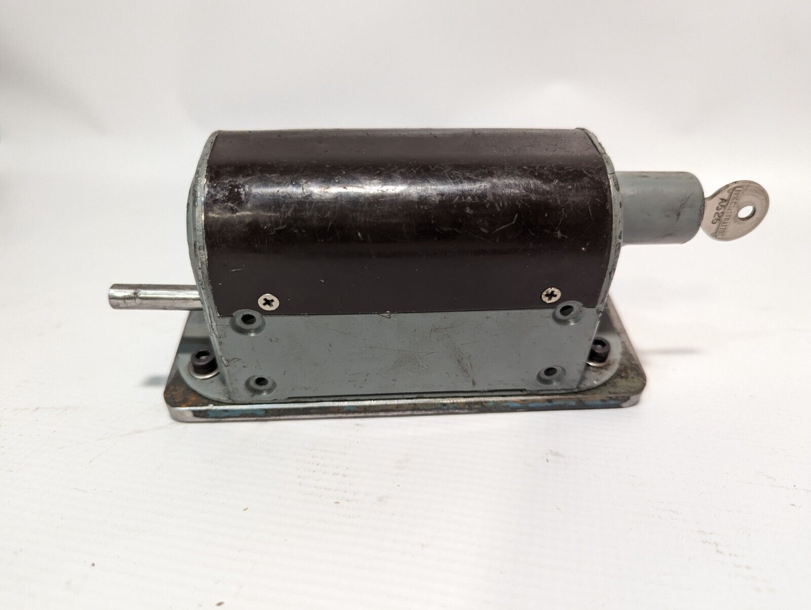 Durant Eaton Model 6-M-1-2-R Vintage Stroke Counter With Key