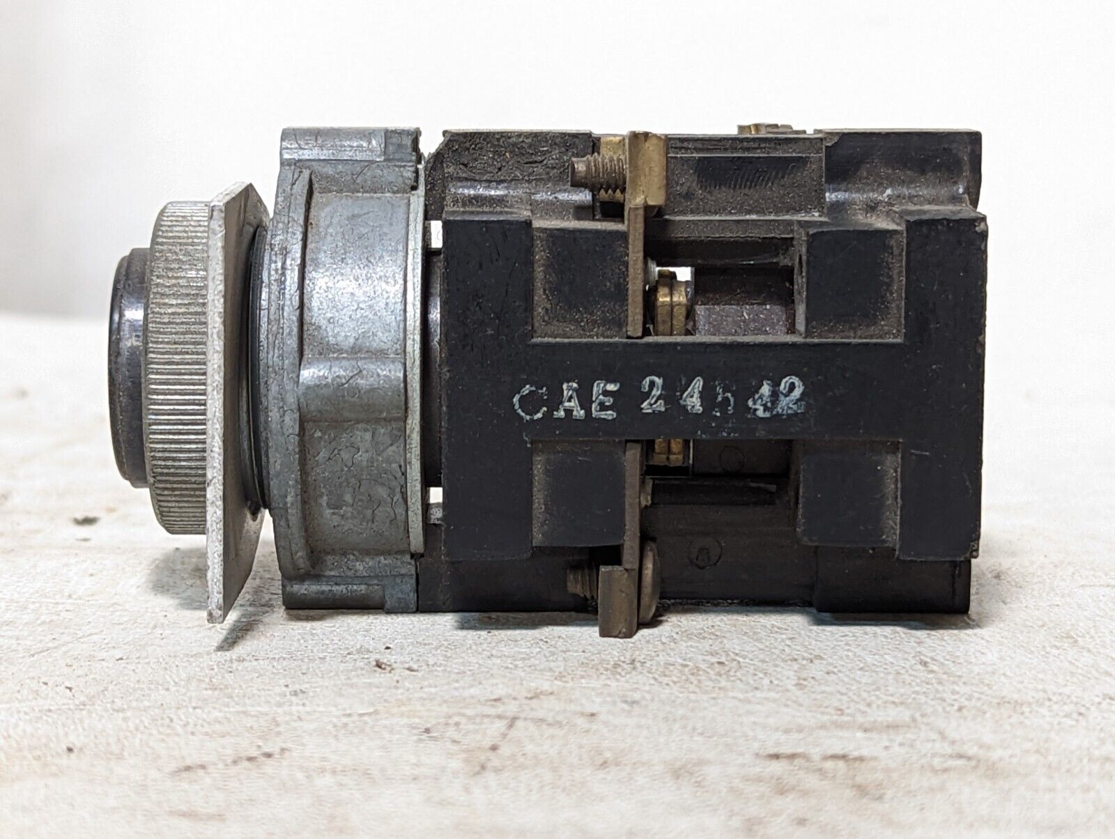 Cutler-Hammer 10250H heavy-duty pushbutton switch