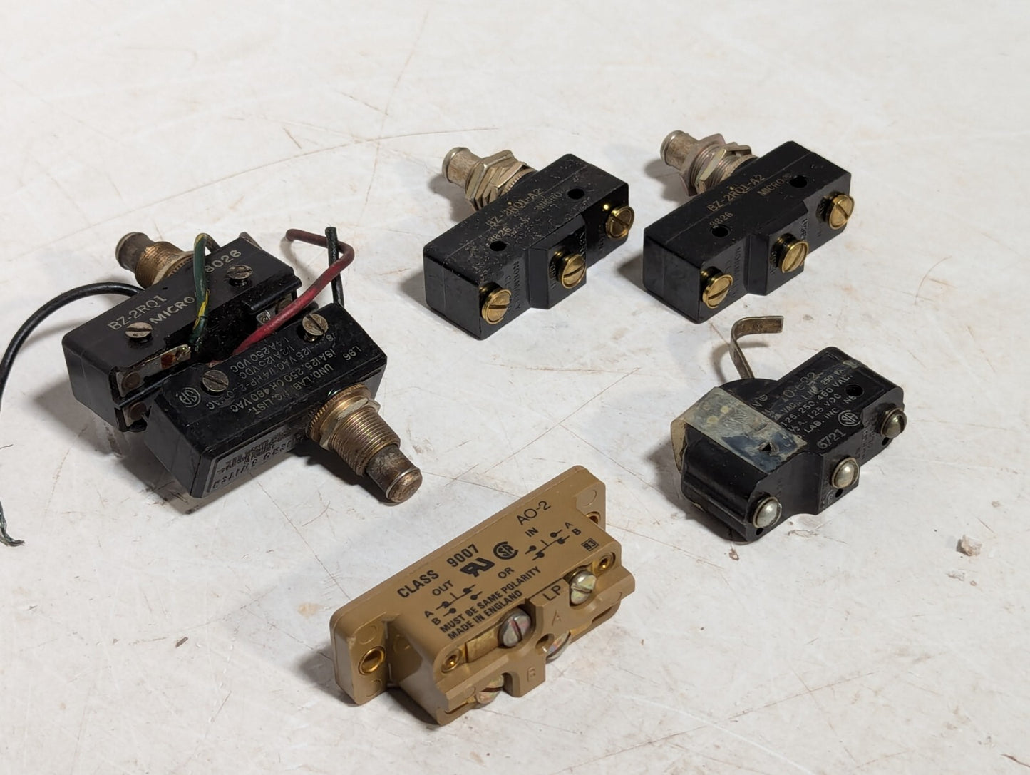 Square D 9007 Pilot Duty Snap Switch & BZ-2RQ1-A2 Limit Switch & 2 10-622 Switch