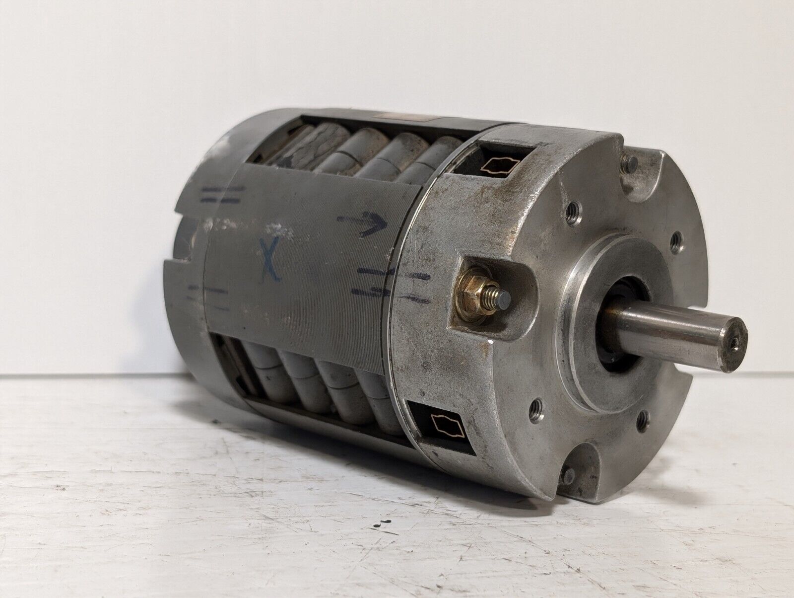 Yaskawa ABB UGTMEM-06LBB31 Minertia Servo Motor Mini Series