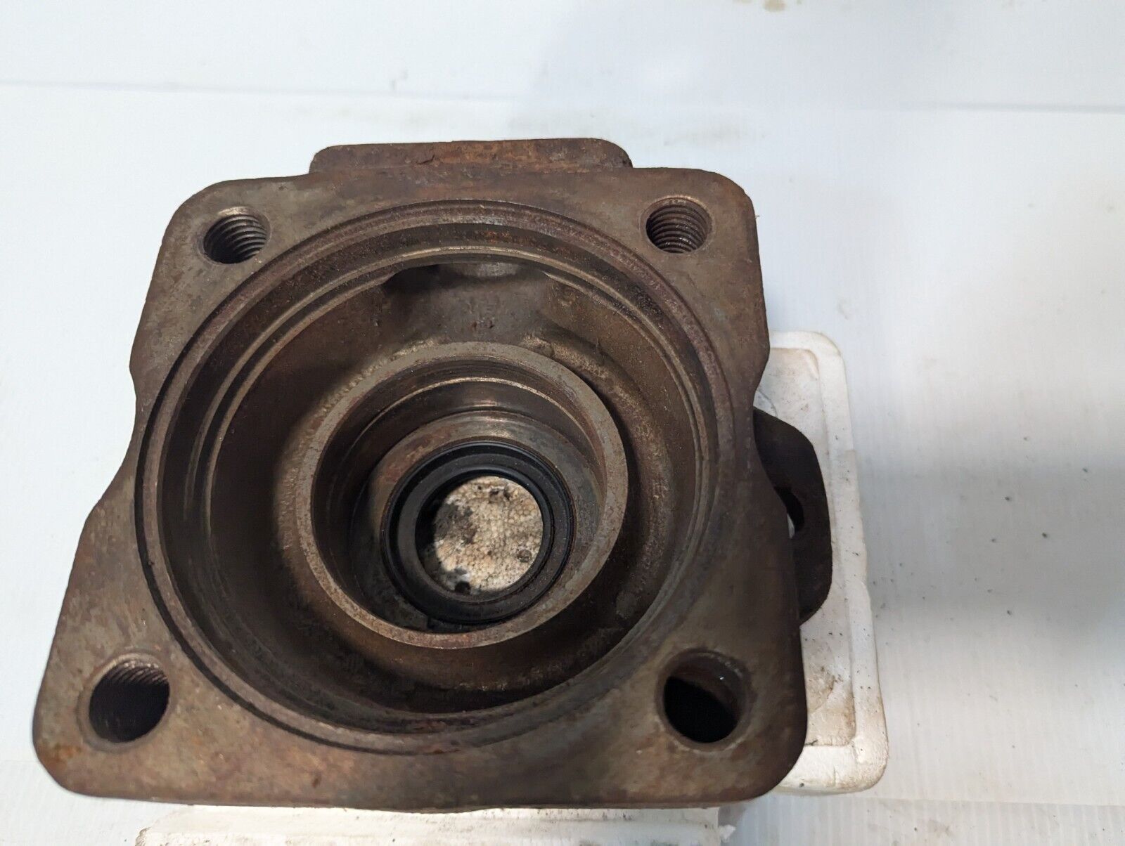 VICKERS 194881 L-2 End Cap \ Adapter for Hydraulic Vane Pump - Free Shipping