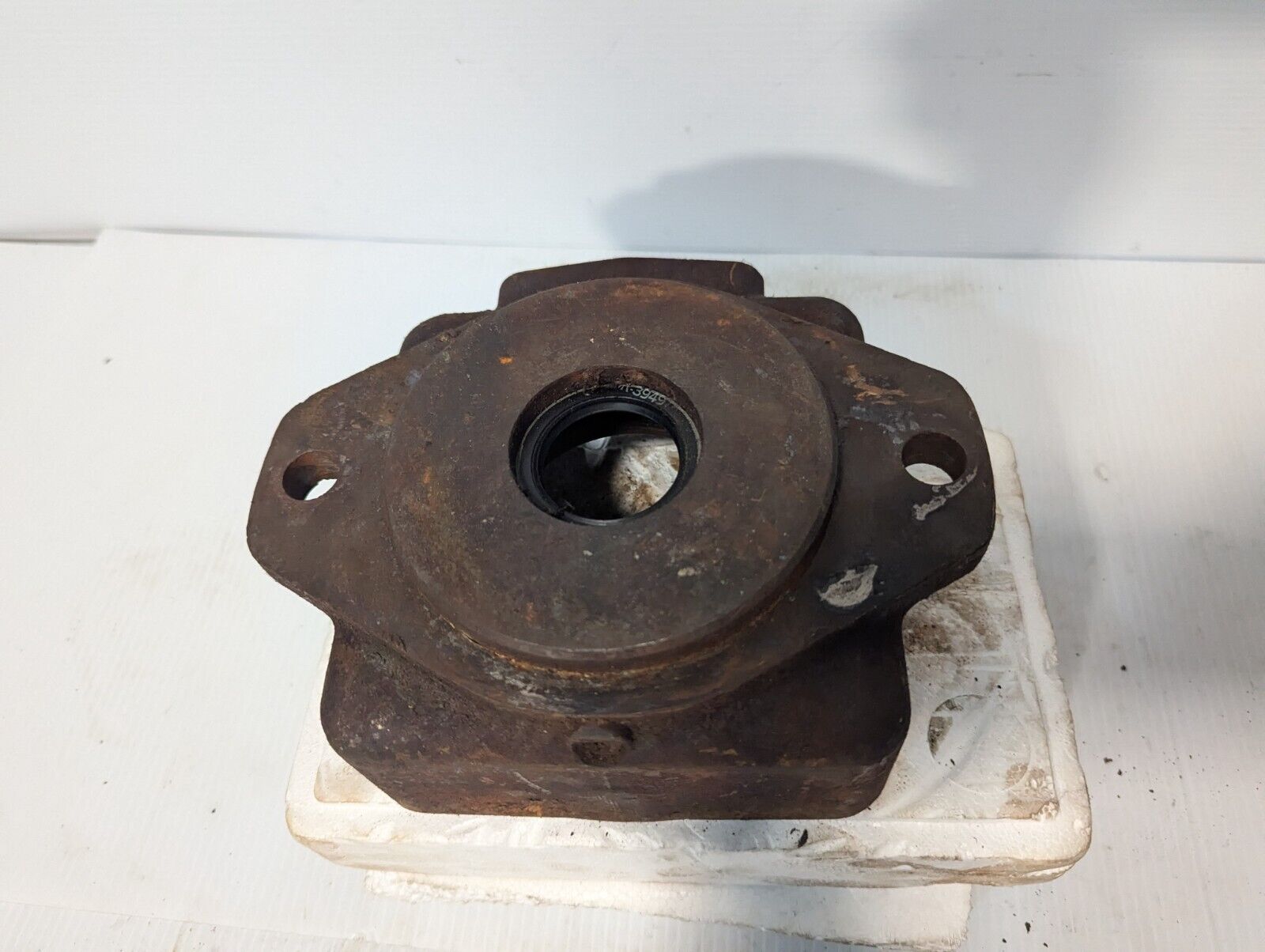 VICKERS 194881 L-2 End Cap \ Adapter for Hydraulic Vane Pump - Free Shipping