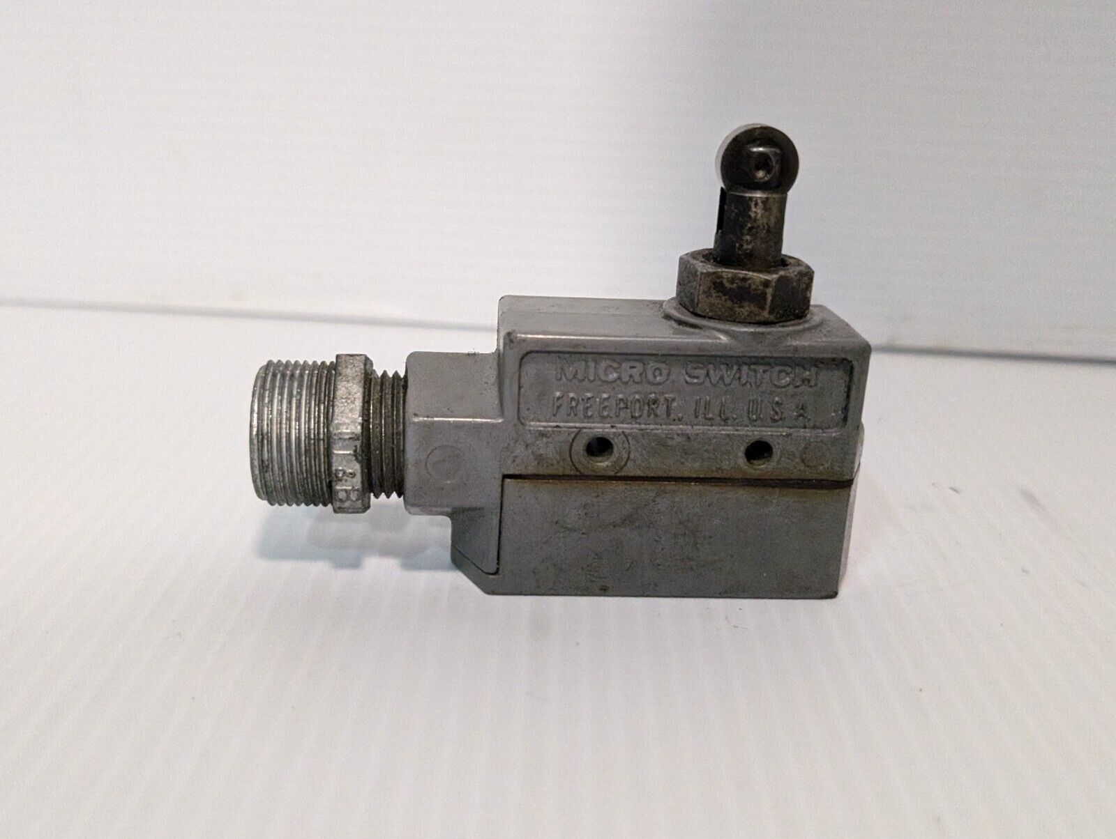 Yamatake Honeywell BZE6-2B06 Micro Switch/Limit Switch