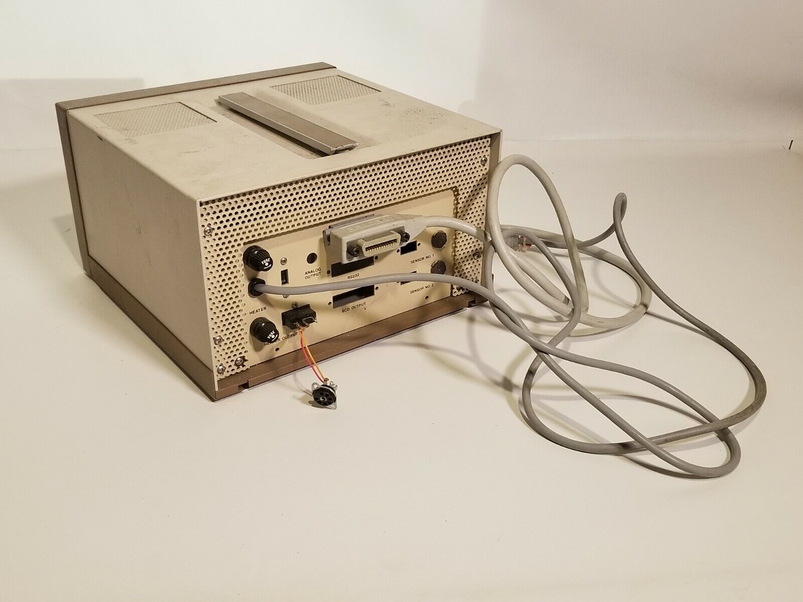 RG Hansen & Assoc. Series 8000 Programmable Cryostat Temperature Control