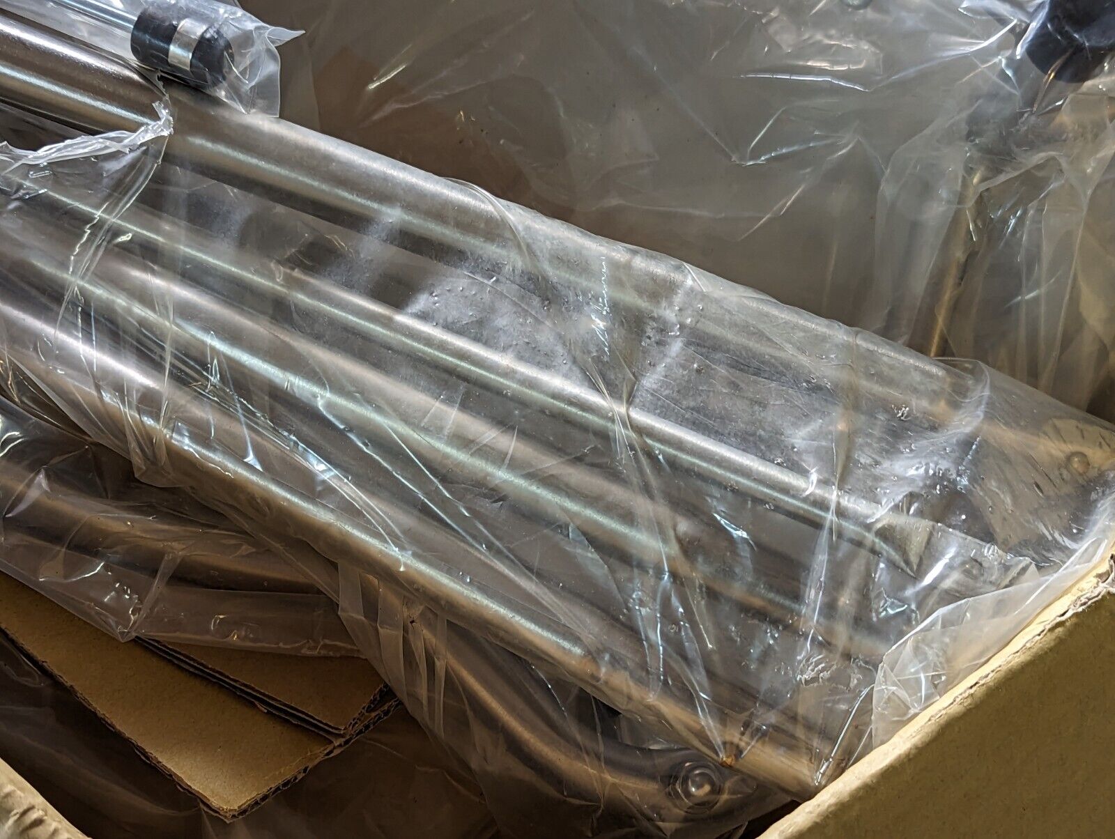 8773SSLF stainless steel hamper with pneumatic lid, made in Taiwan