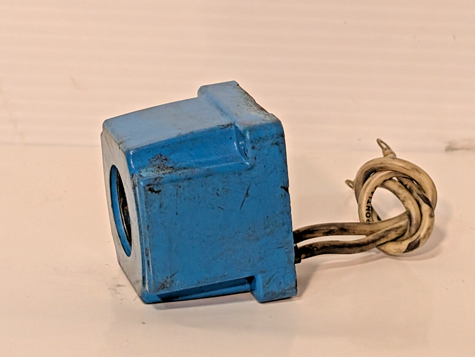 Vickers 633741, 115/120VAC, 50/60Hz, .54A, .64A , Made in USA, Solenoid Coil