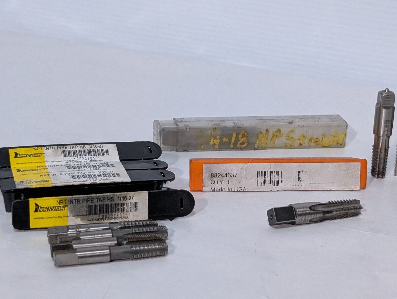 (19) Pipe Taps and Dies, Interstate Hertel Sossner Netco, See photos for specs.