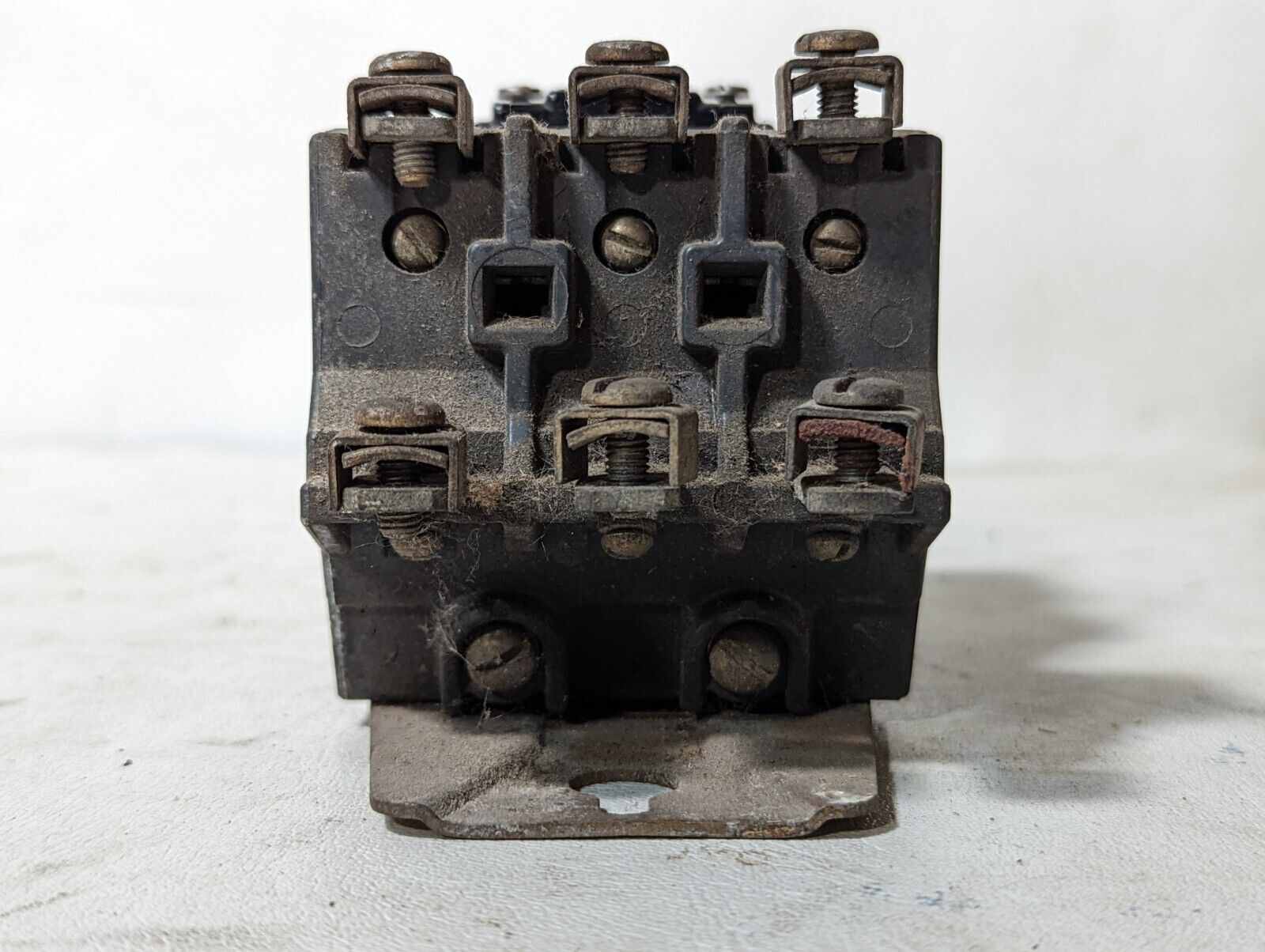 Allen-Bradley 702L-BOD93 30 Amp continuous rating AC contactor
