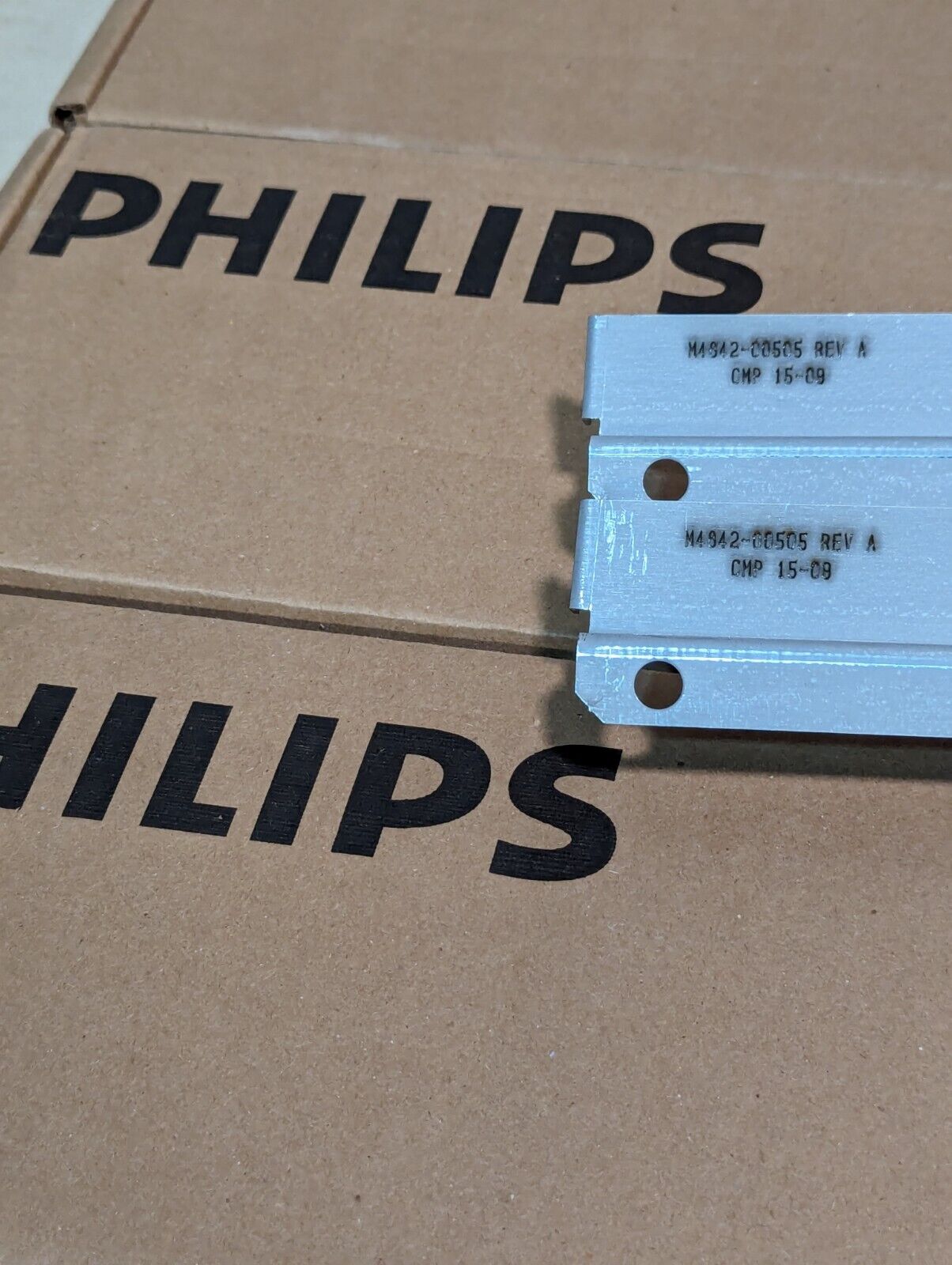 Philips 453564052201-C AP/RA ceiling mount assembly kit - Free Shipping