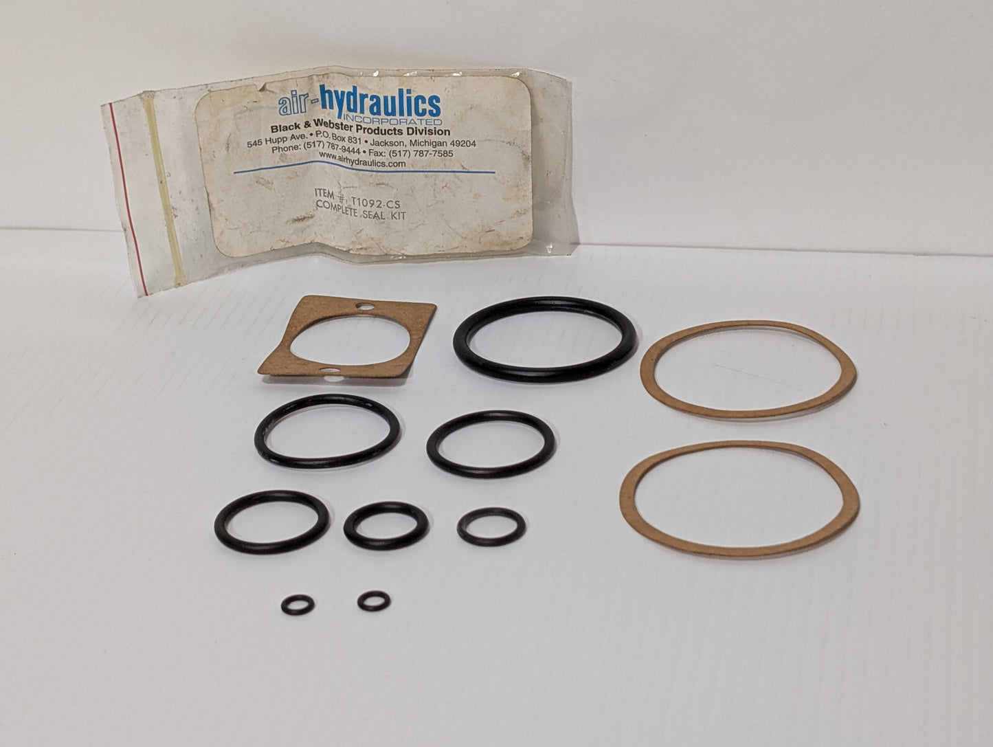 Air-Hydraulics, Inc T1092-CS Black & Webster Complete Seal Kit T1092CS