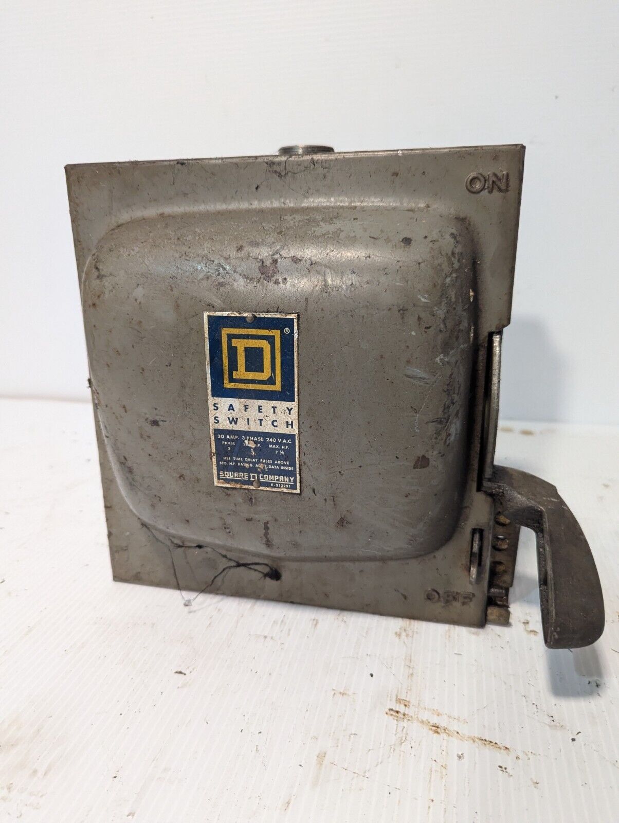 Square D H321N safety switch, 30A, 240VAC single throw fusible - Free Shipping