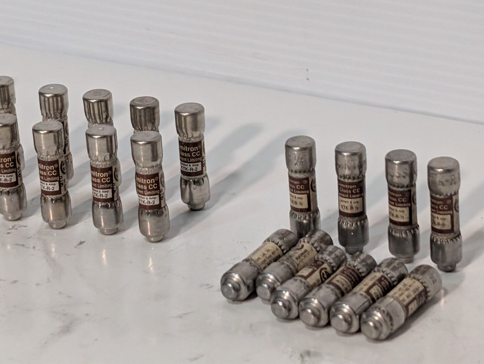 (27) Limitron KTK and KLKR Fuses, KLKR 1, KTK-R-2, KTK-R-1/2, KTK-R-20