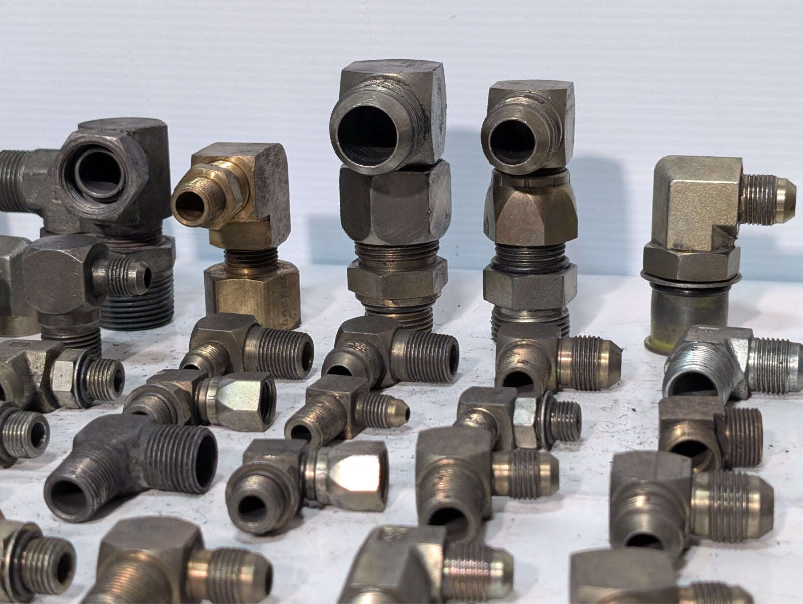 (225) Assorted 90 Degree Elbow Fitting and Adapters Male Female