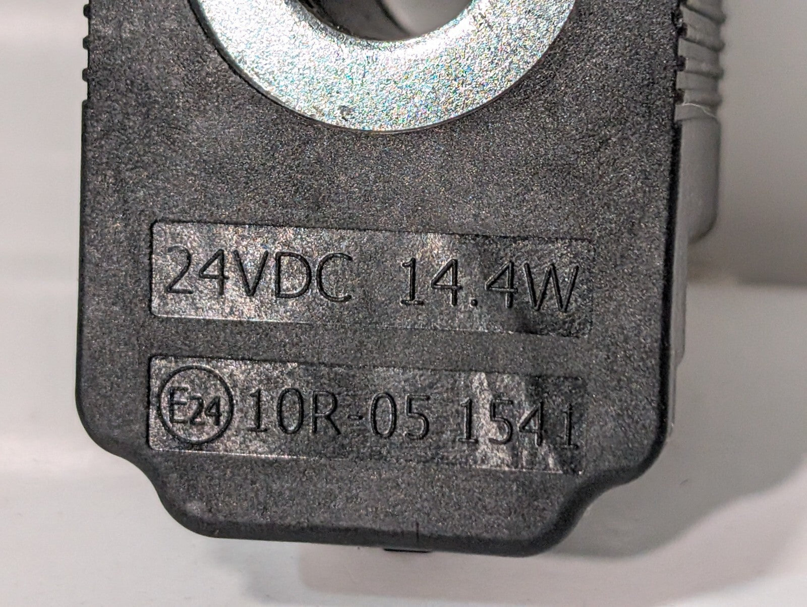 10R-05 1541 Solenoid Valve Coil, 24vdc (E24), 14.4w, Two Prong Connector, 19/22