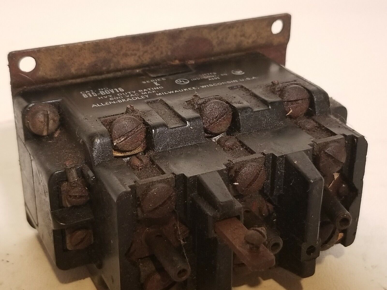 Allen Bradley 815-BOV16 K Relay 600VAC - Free Shipping
