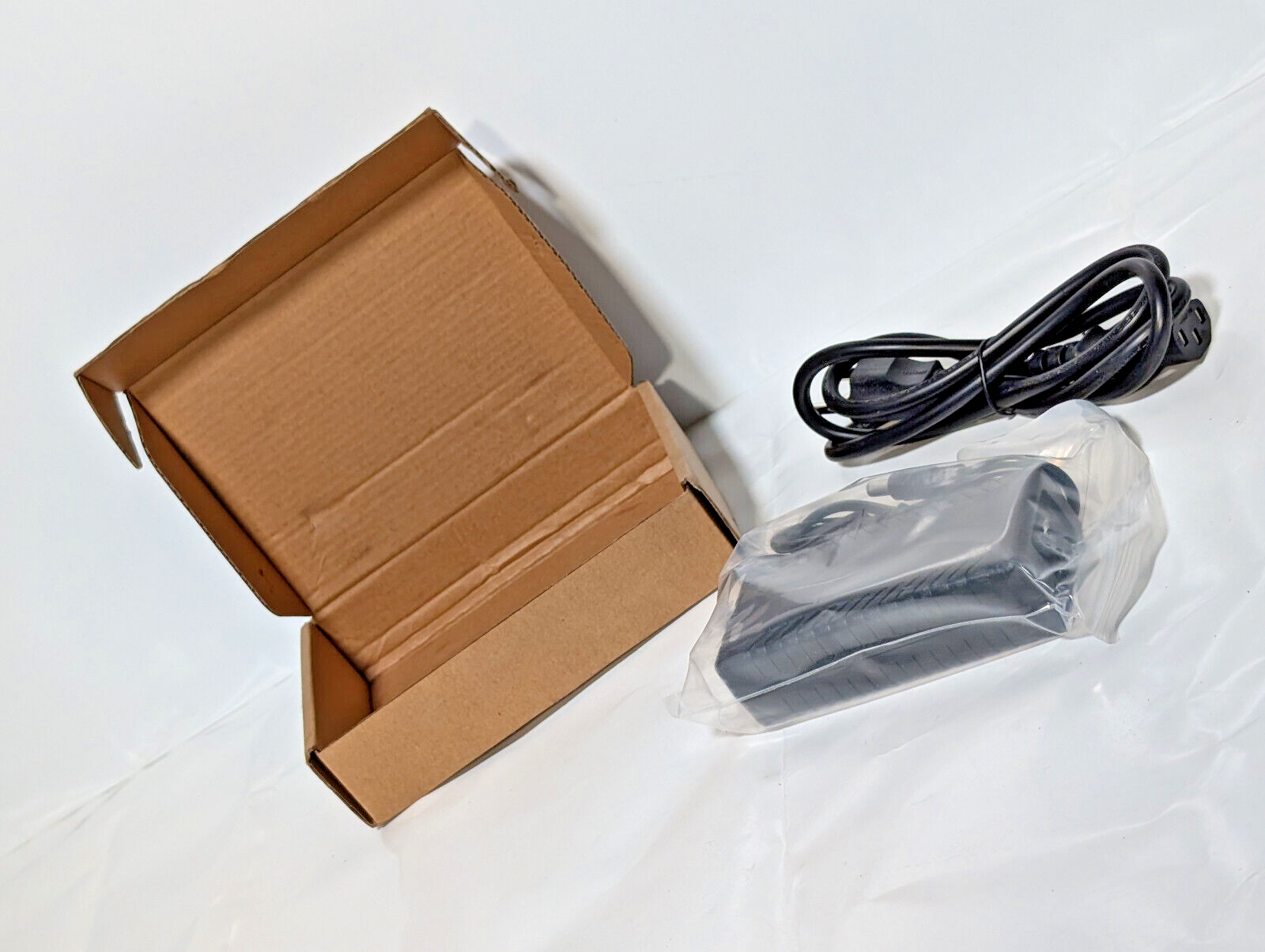 YU1204 AC/DC Power Supply Adapter 12 VDC, 4 A, for LED, security camera, monitor