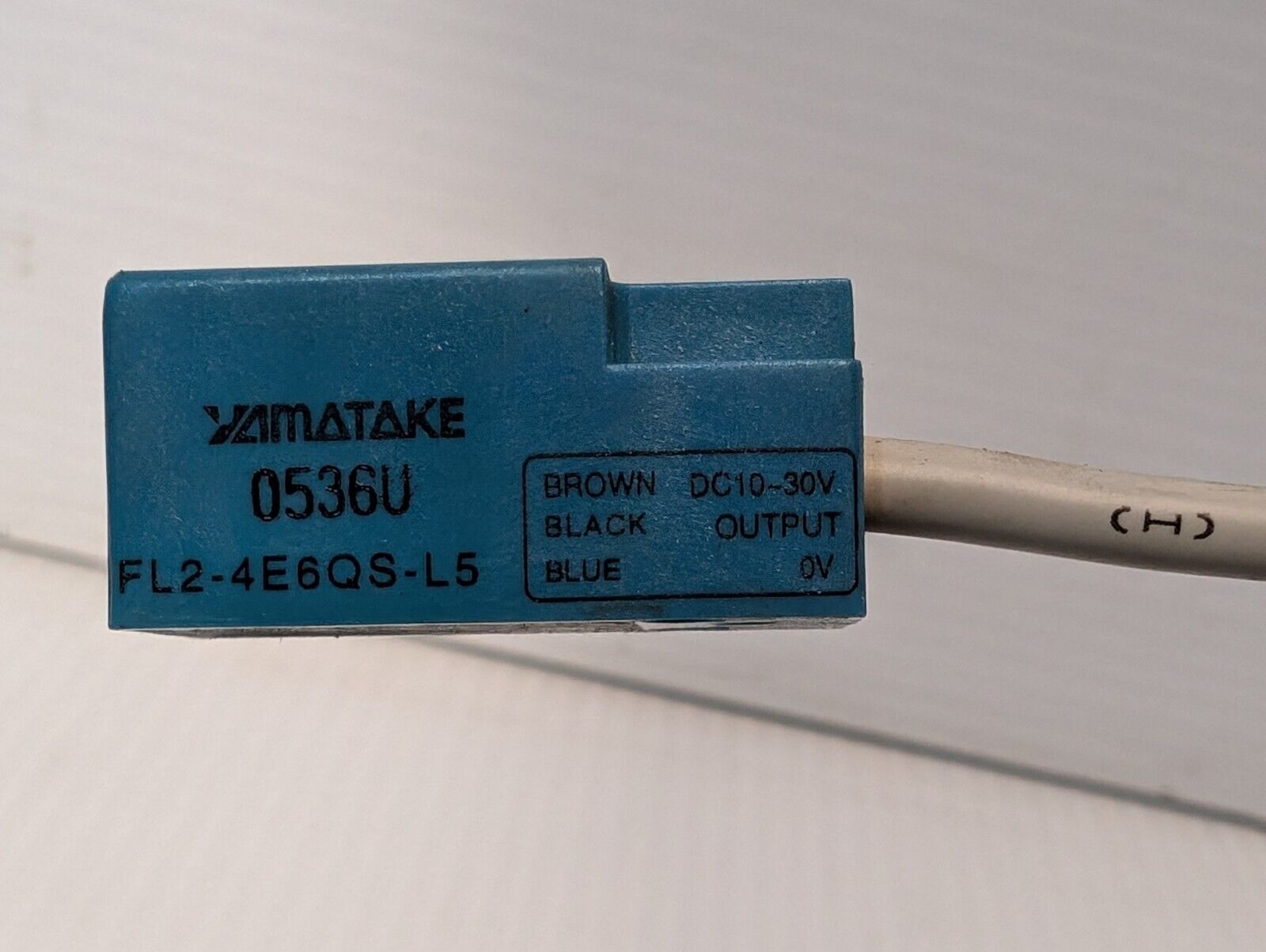 Yamatake FL2-4E6QS-L5 Proximity Switch Sensor 0536U, 10-30VDC -Free Shipping